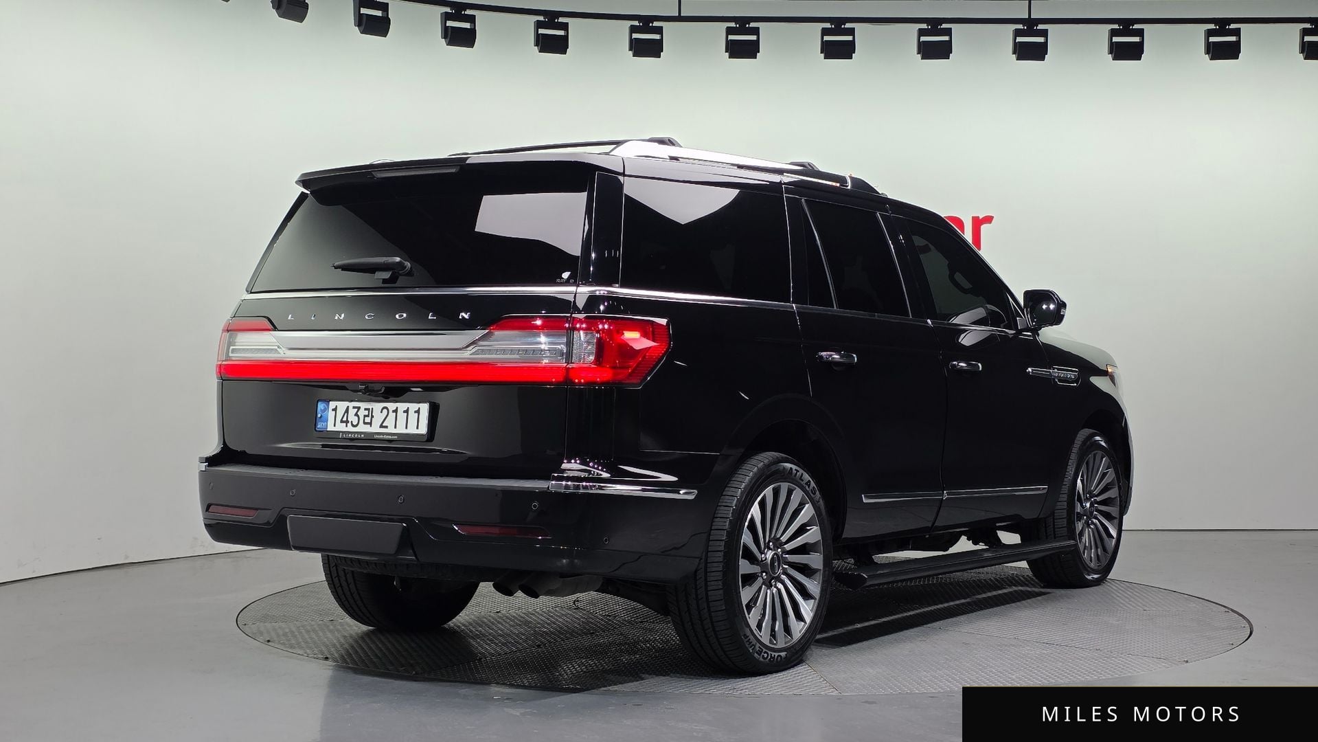 Lincoln Navigator 2021 — миниатюра 2