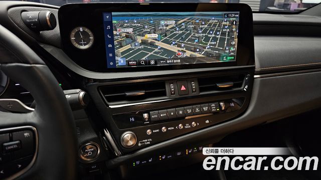 Лексус ES300h 2024 — миниатюра 14