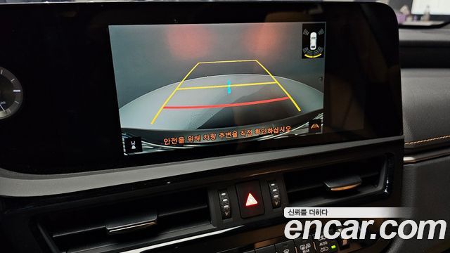 Лексус ES300h 2024 — миниатюра 15