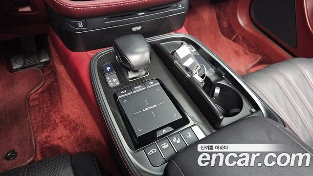 Лексус LS500h 2022 — миниатюра 9