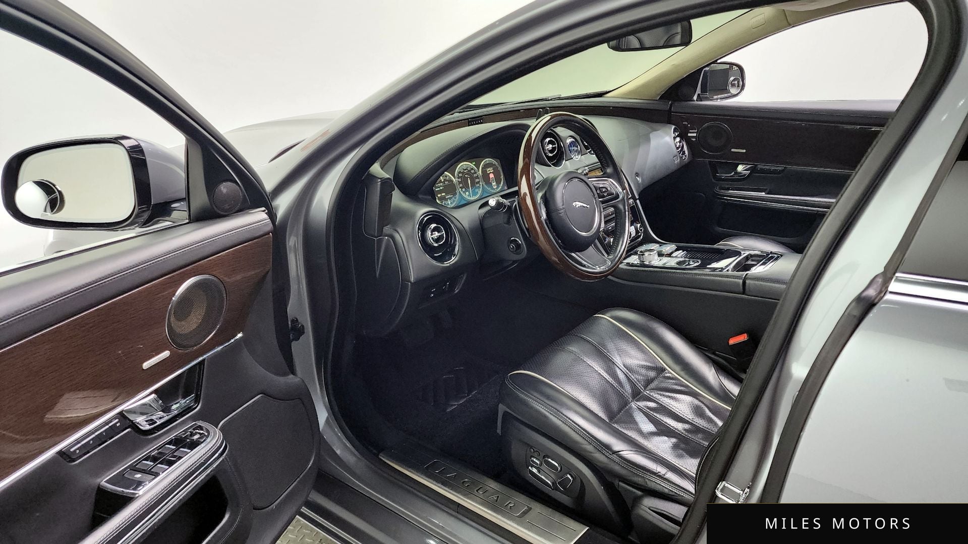 Jaguar All New XJ 2012 — миниатюра 10