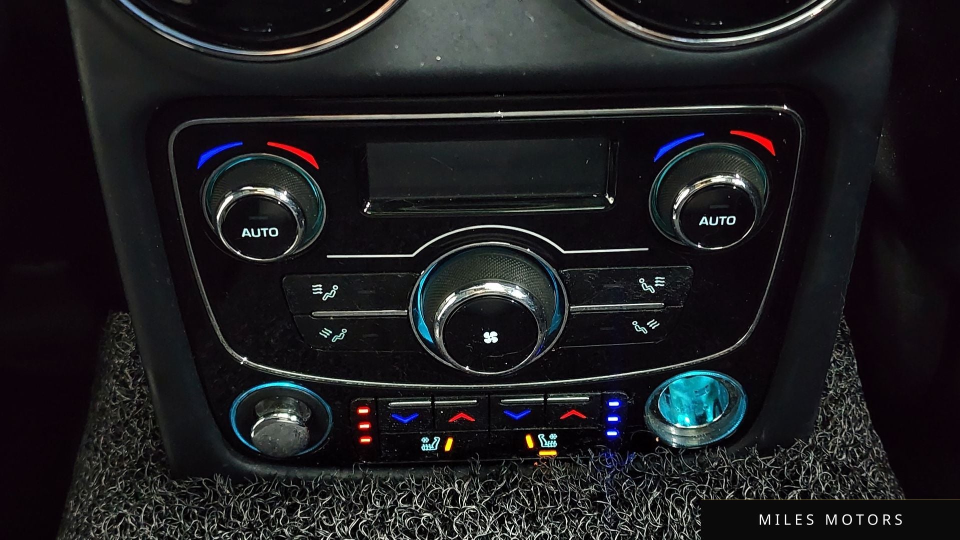 Jaguar All New XJ 2012 — миниатюра 18