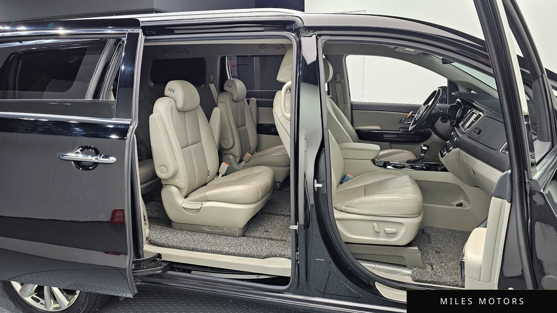 Kia Canival 2020 — миниатюра 10