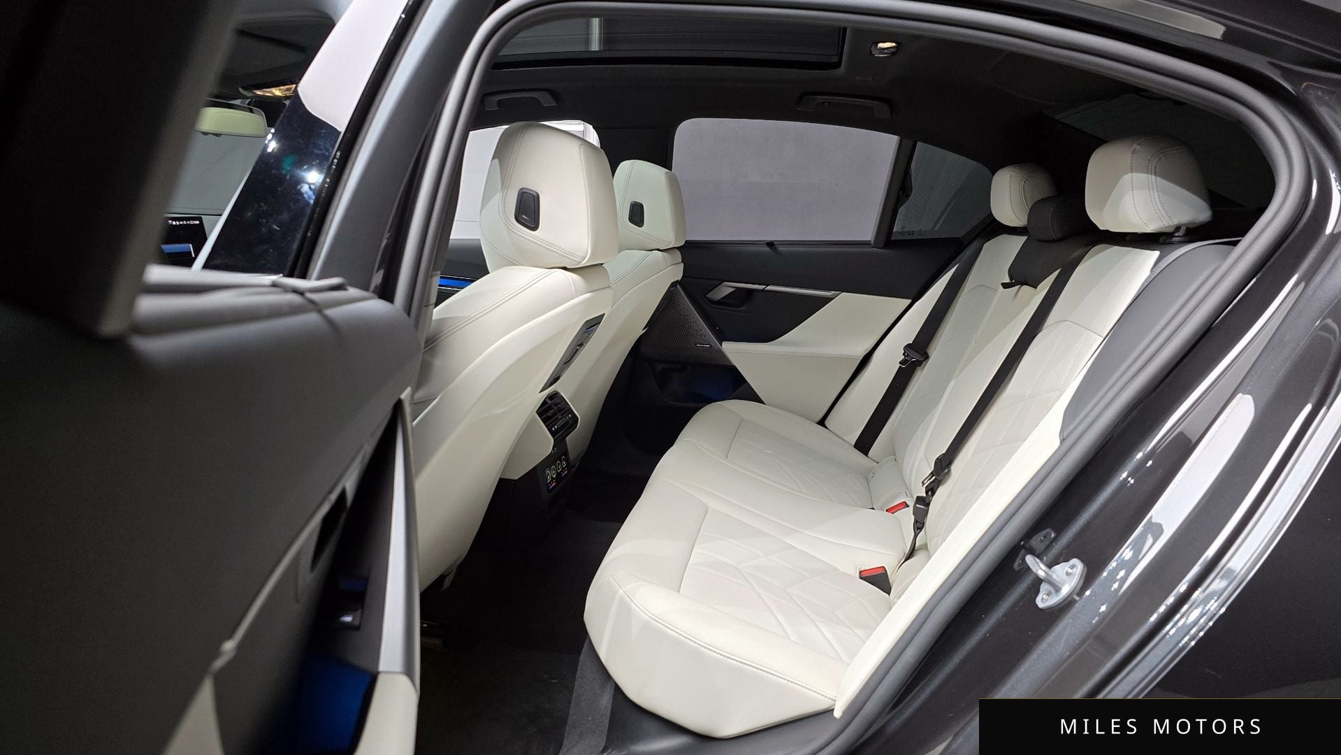 BMW i5 (G60) 2025 — миниатюра 12
