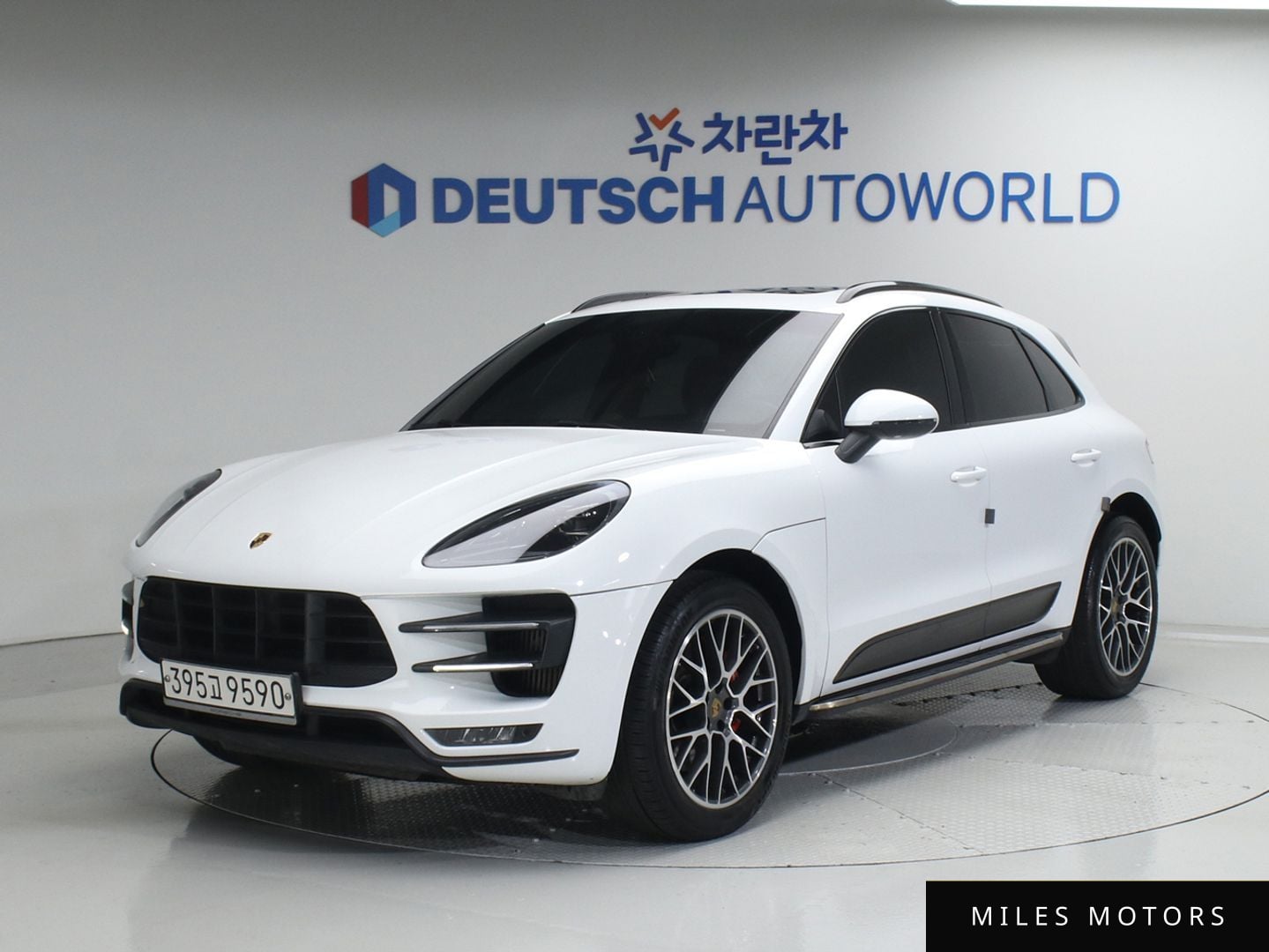 Porsche Macan 2014 — миниатюра 2