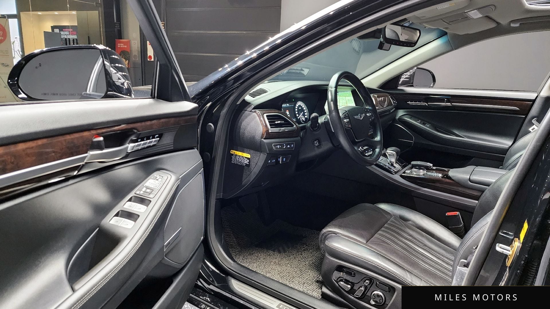 Genesis EQ900 2016 — миниатюра 11