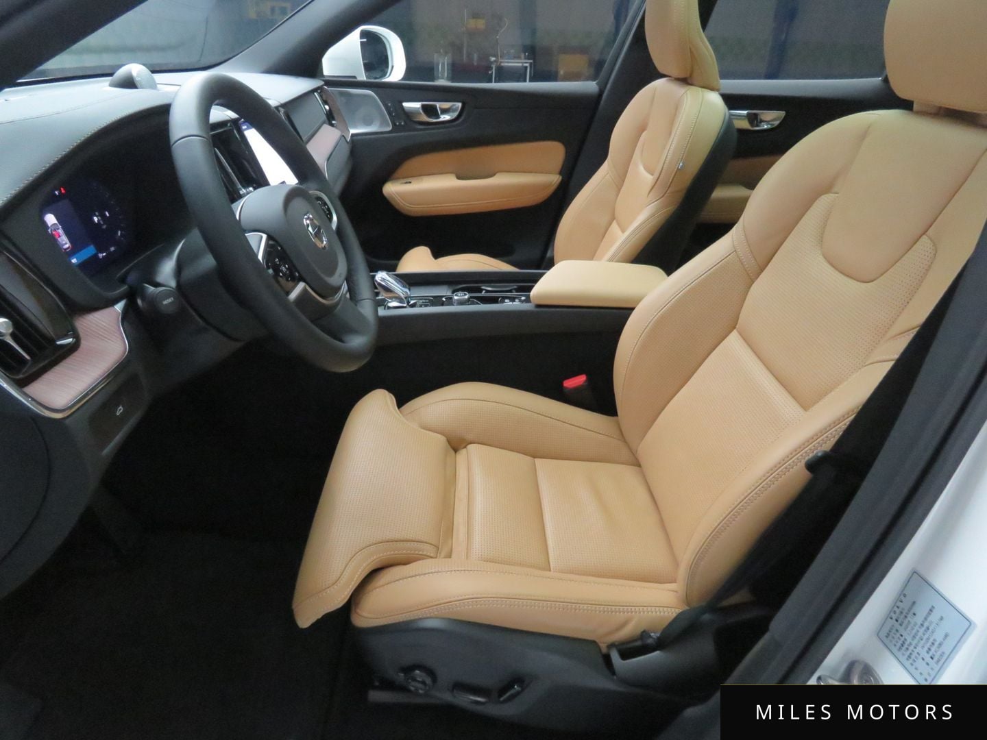 Volvo XC60 2025 — миниатюра 8