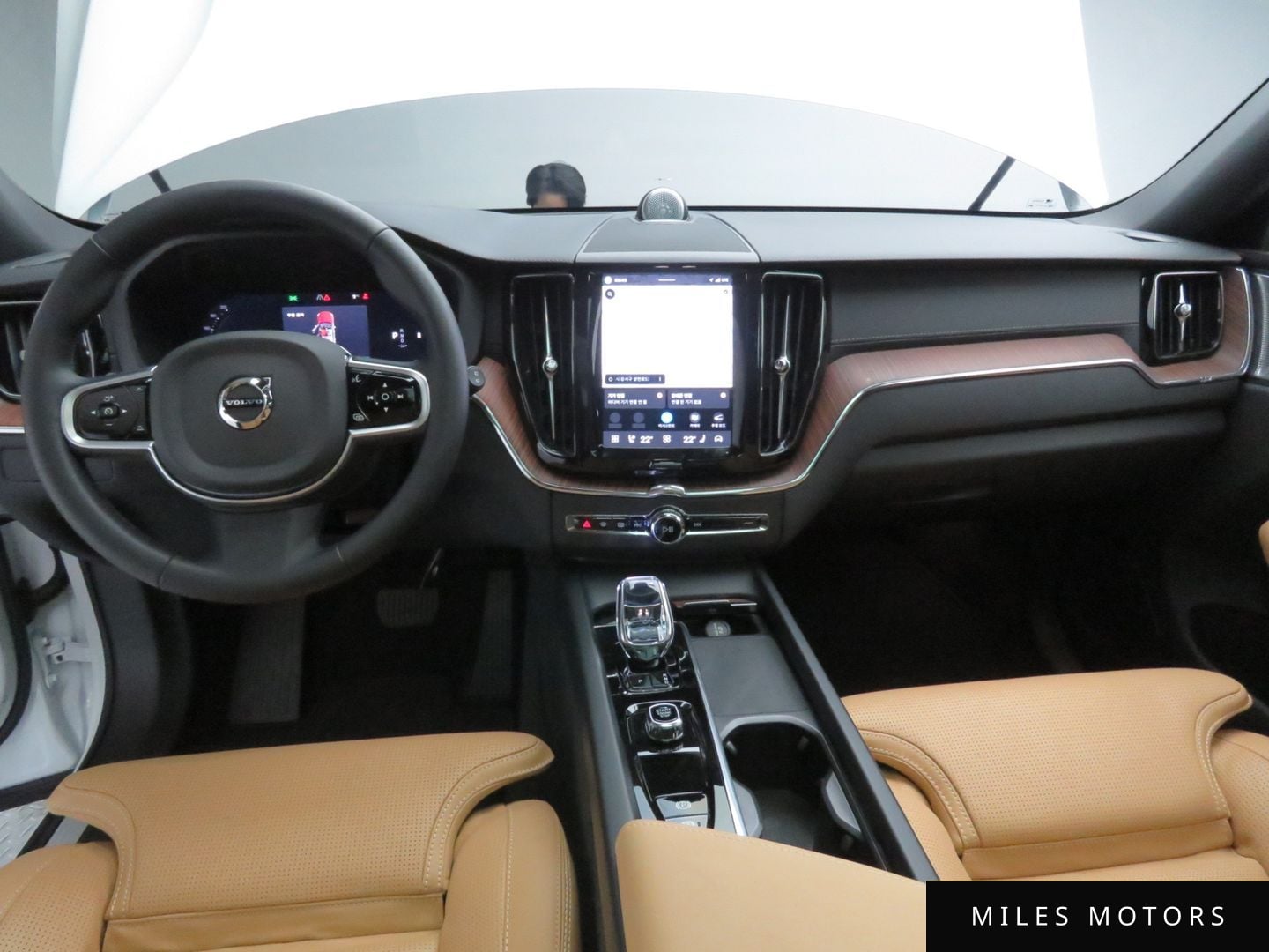 Volvo XC60 2025 — миниатюра 10