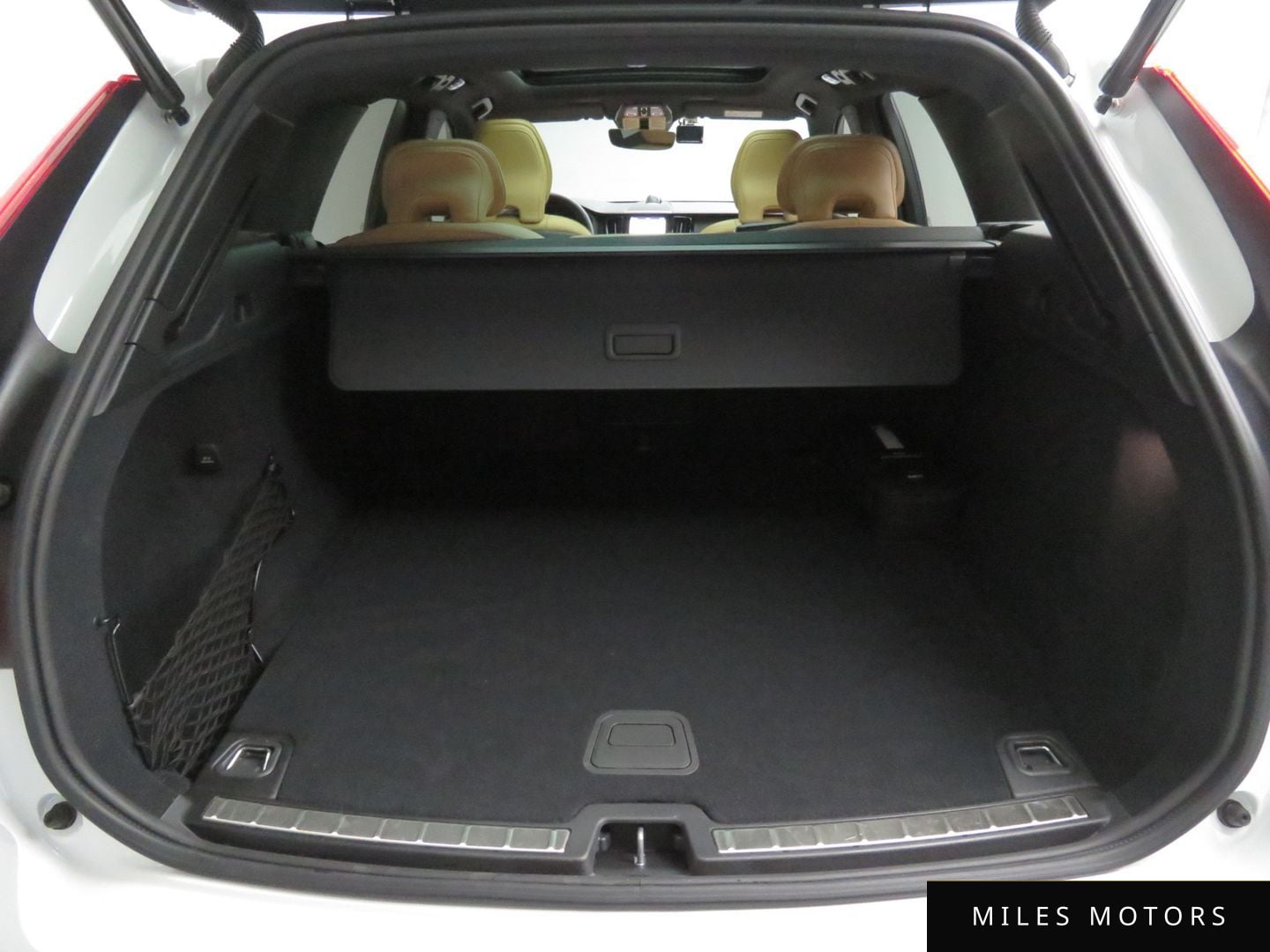 Volvo XC60 2025 — миниатюра 11