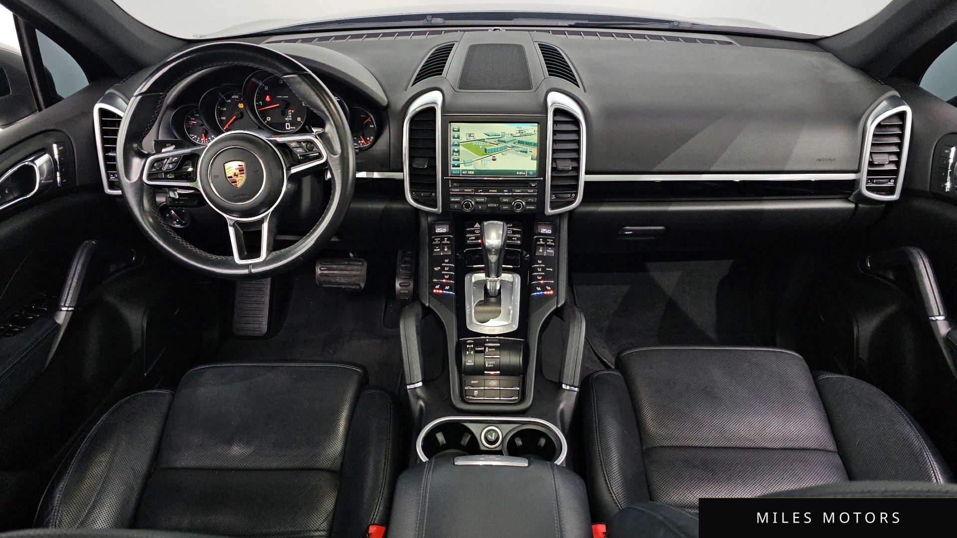 Porsche Cayenne 2016 — миниатюра 7