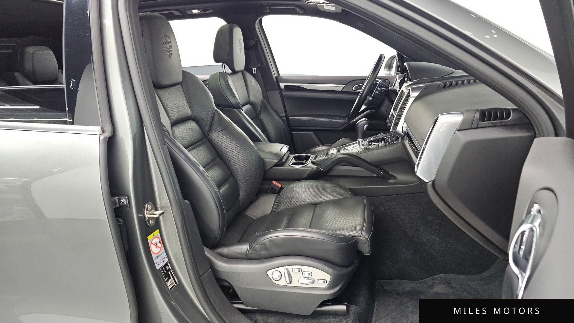 Porsche Cayenne 2016 — миниатюра 11