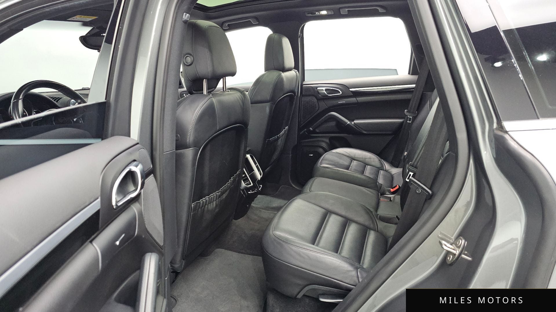 Porsche Cayenne 2016 — миниатюра 13