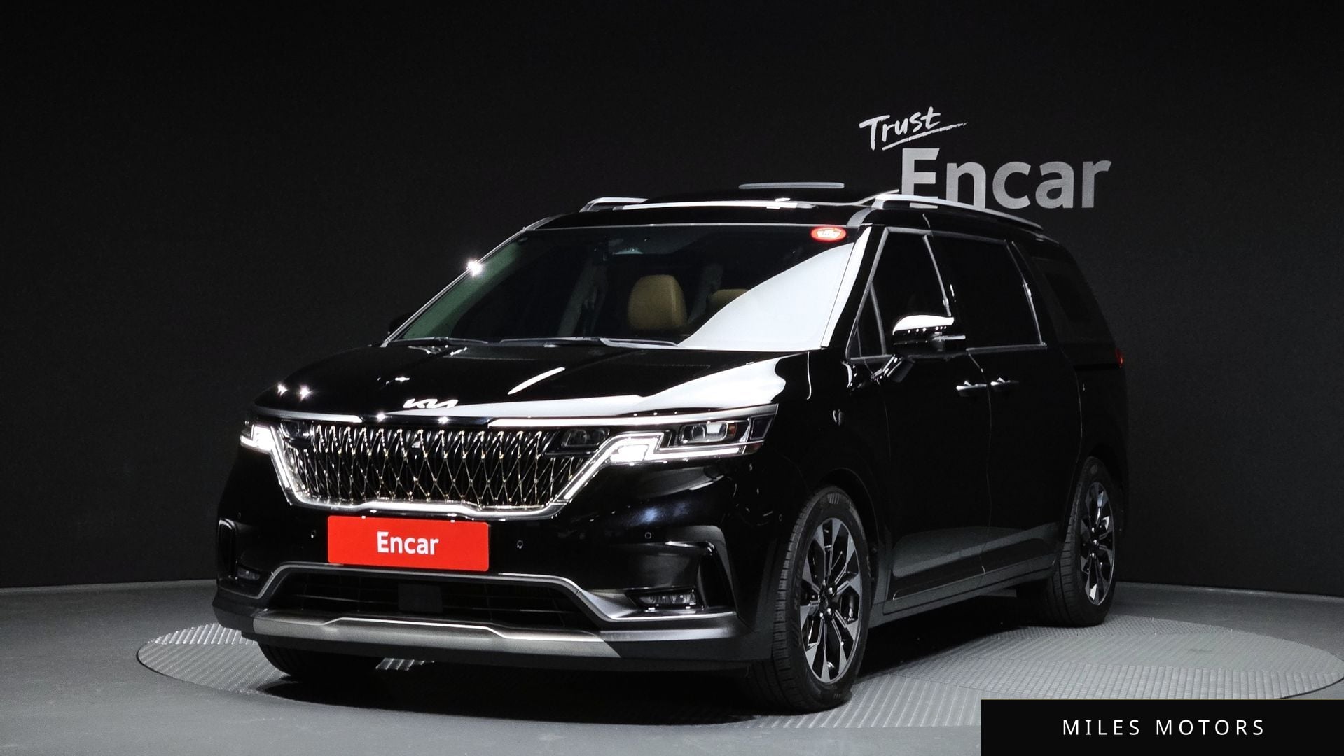 Kia Carnival 2022 — фото 1 из 12