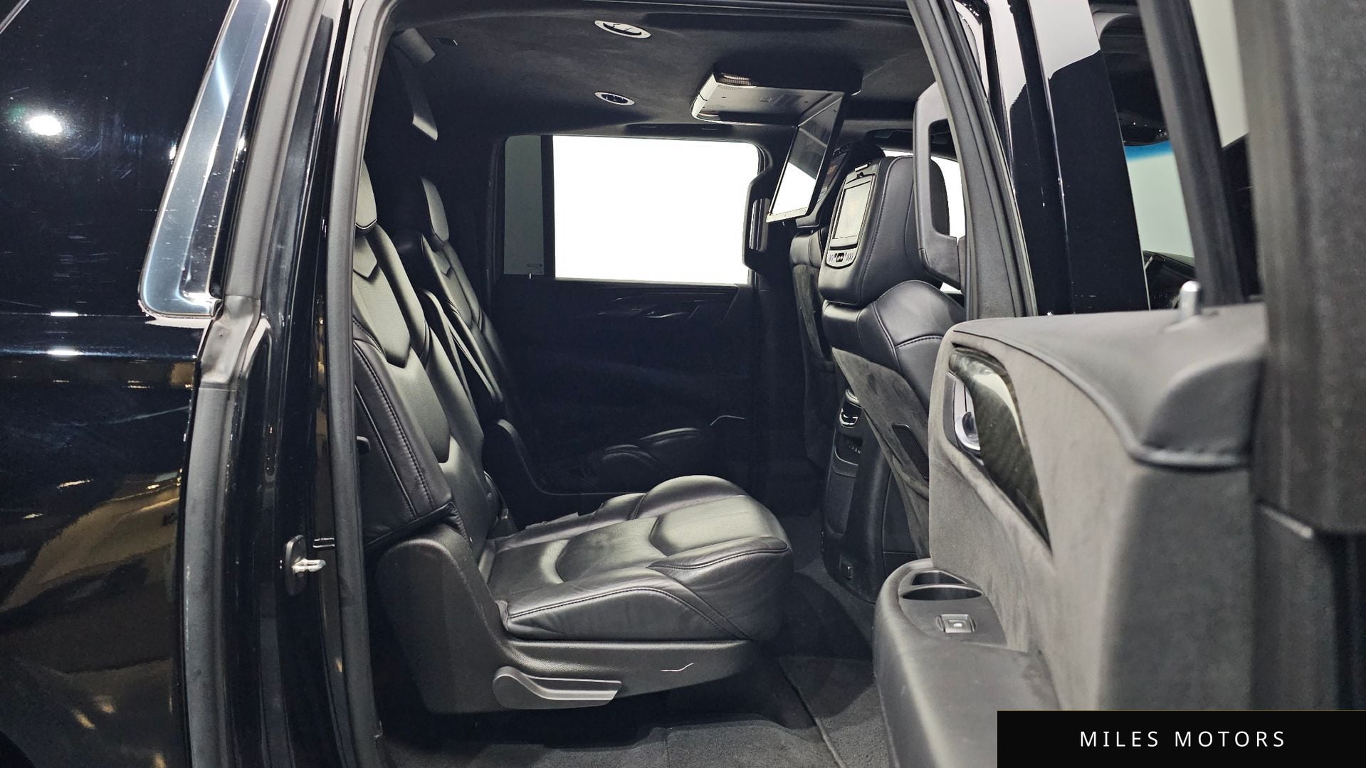 Cadillac Escalade 2018 — миниатюра 12
