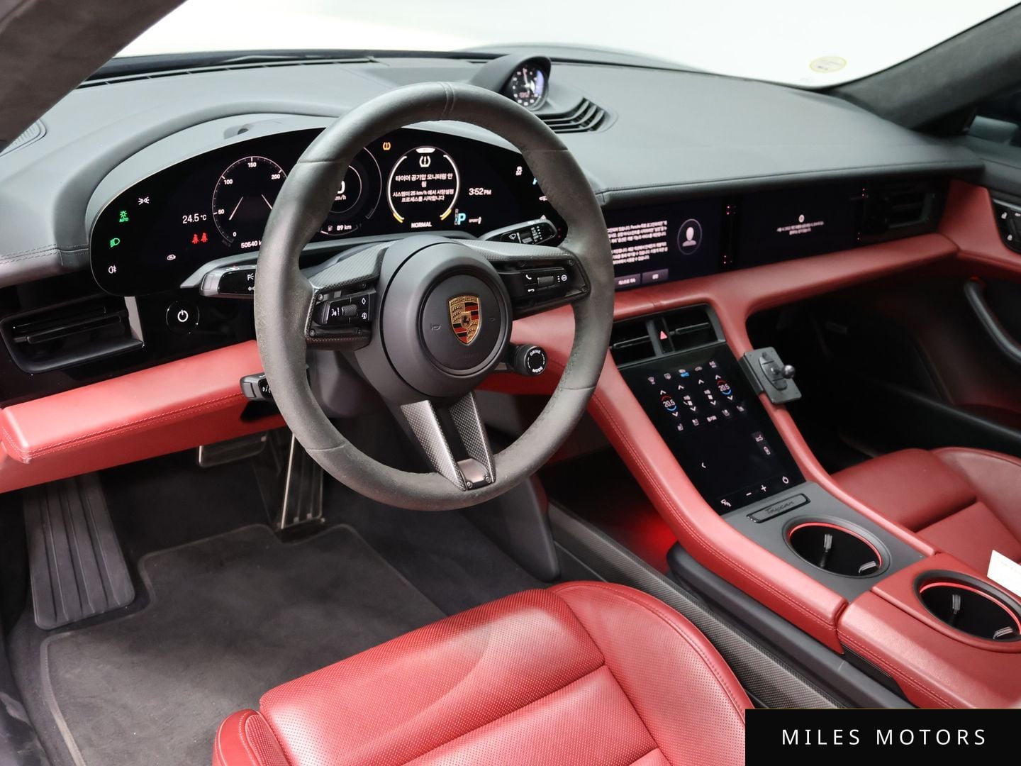 Porsche Taycan 2020 — миниатюра 7