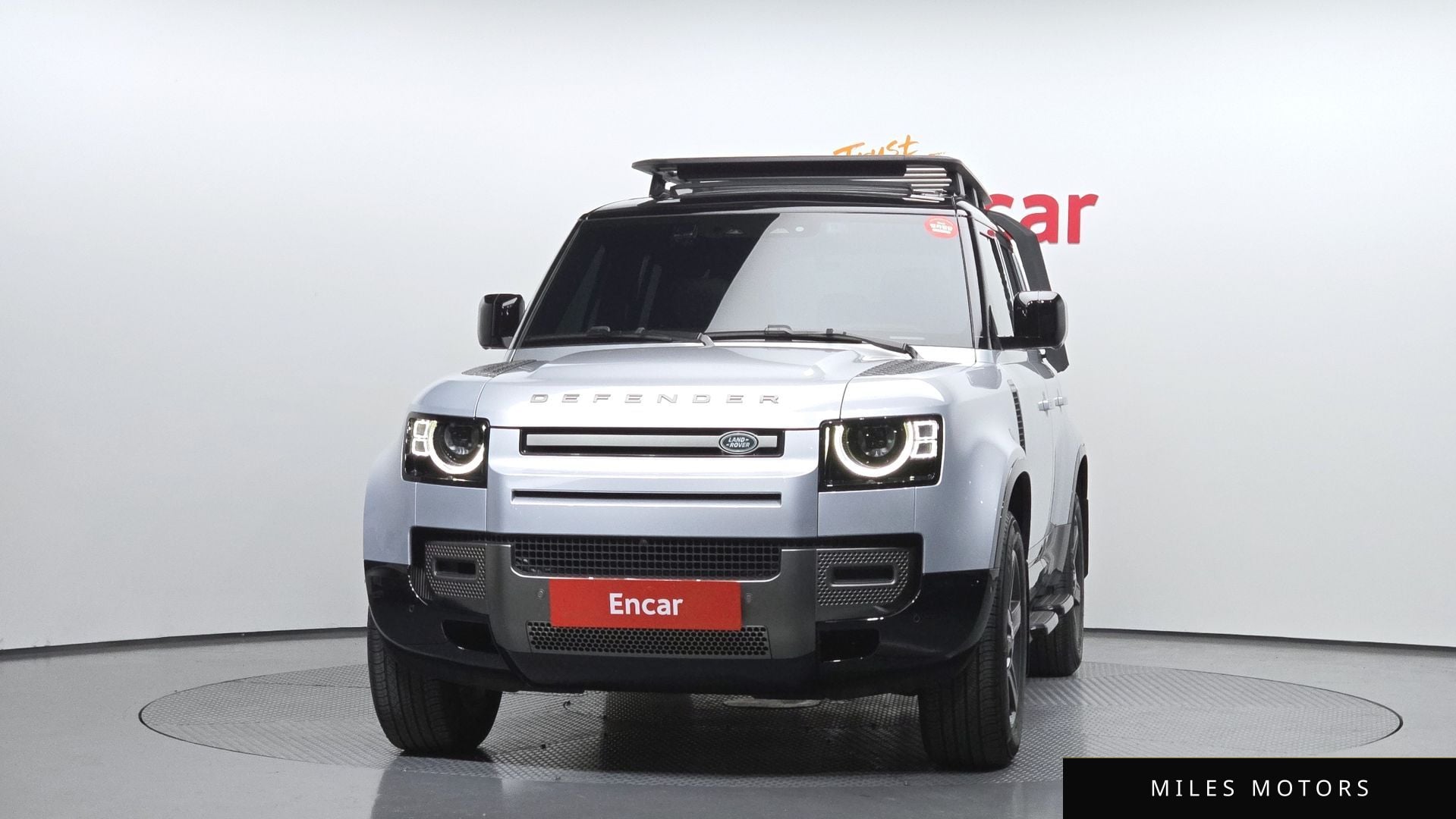 Land Rover Defender 2024 — миниатюра 3