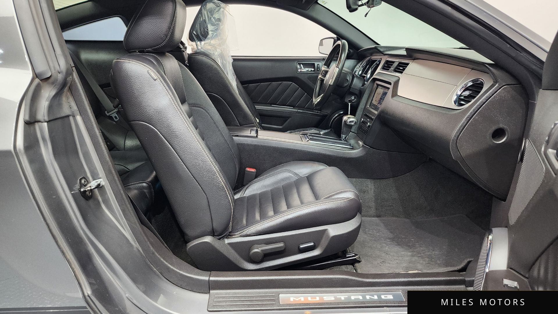 Ford Mustang 2011 — миниатюра 11