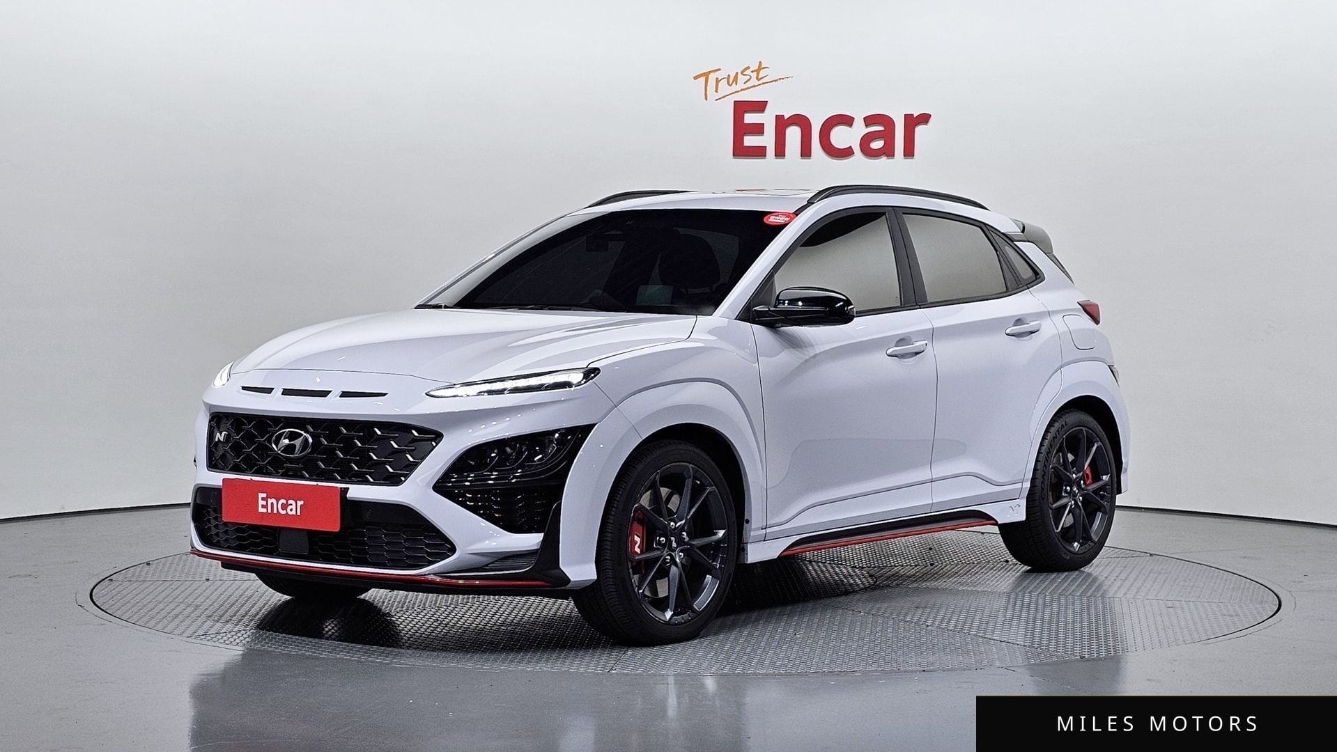 Hyundai Kona 2023 — фото 1 из 12