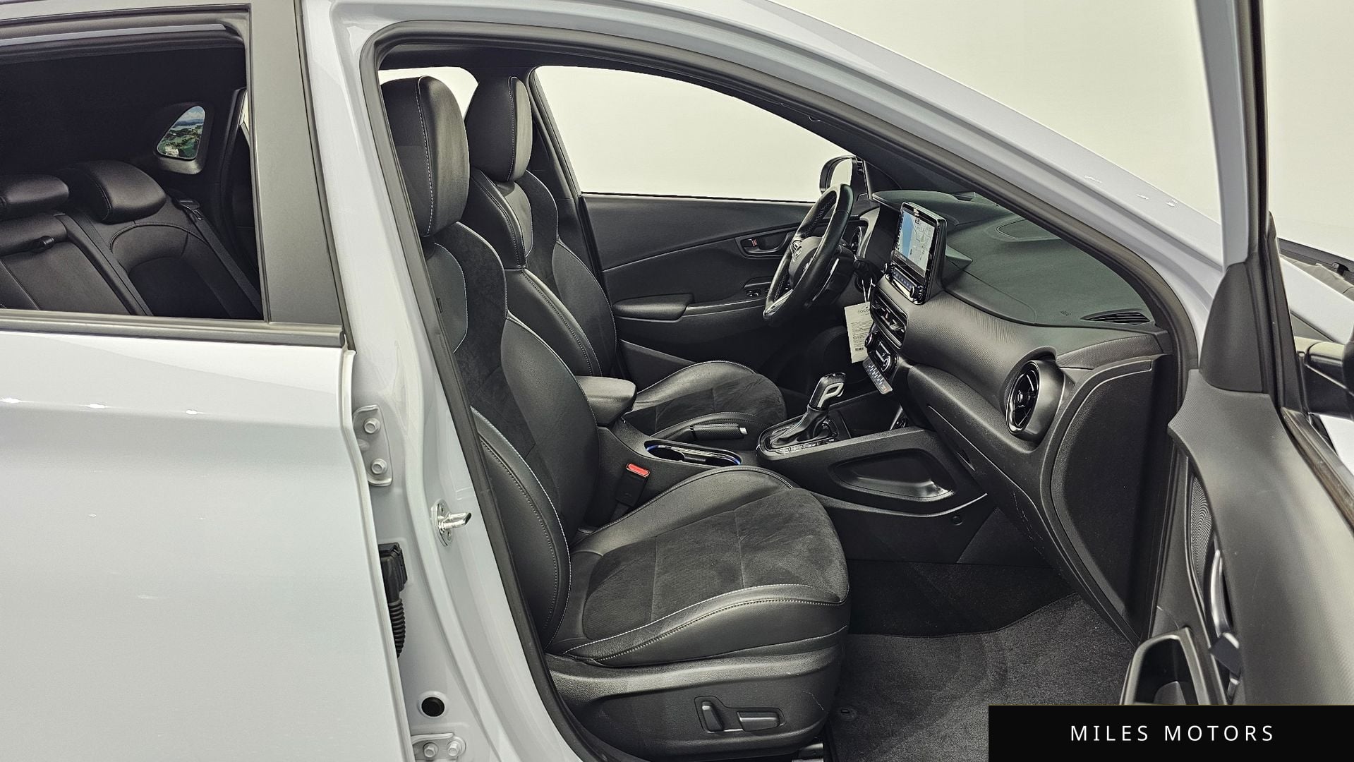 Hyundai Kona 2023 — миниатюра 10