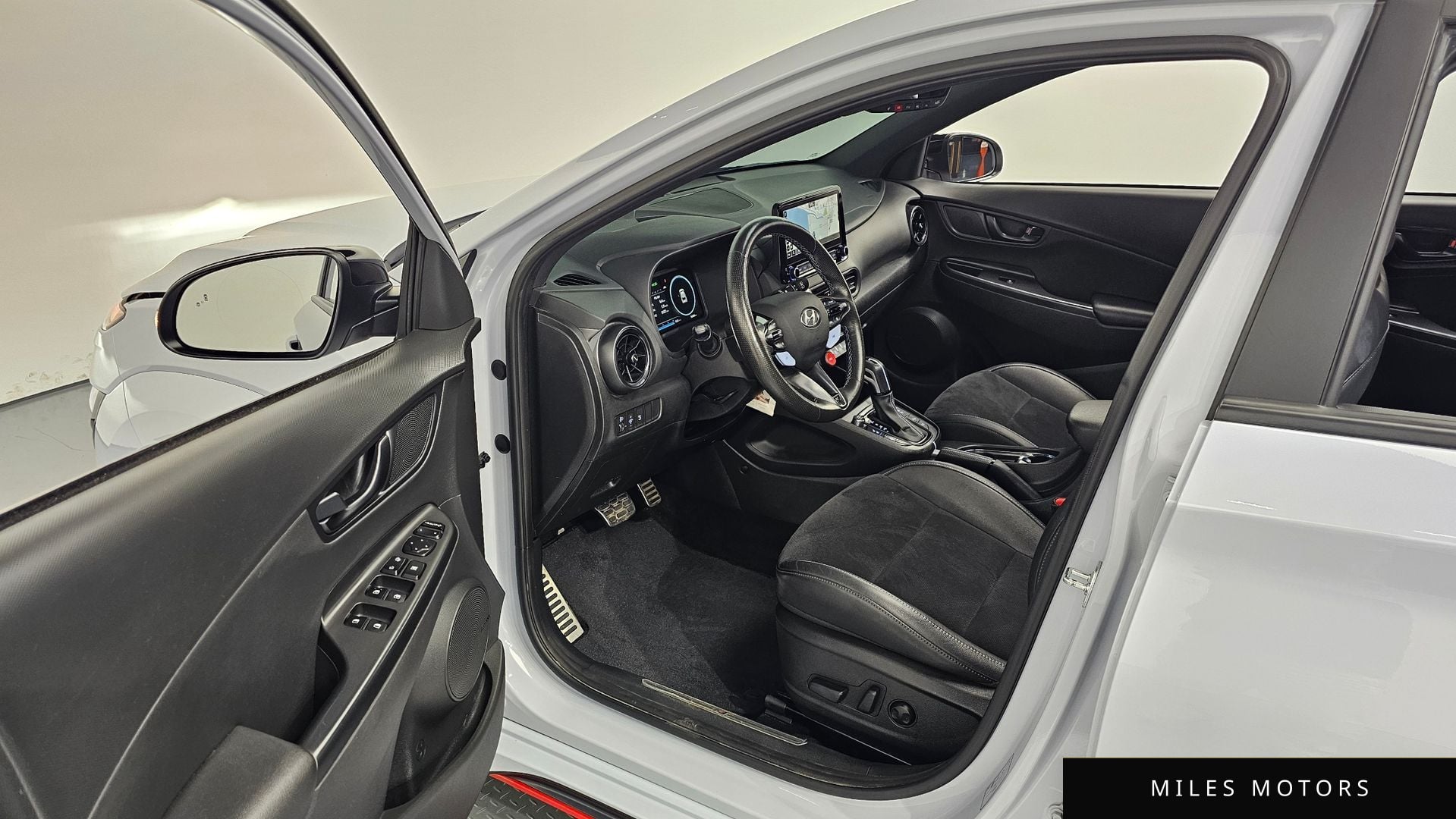 Hyundai Kona 2023 — миниатюра 11