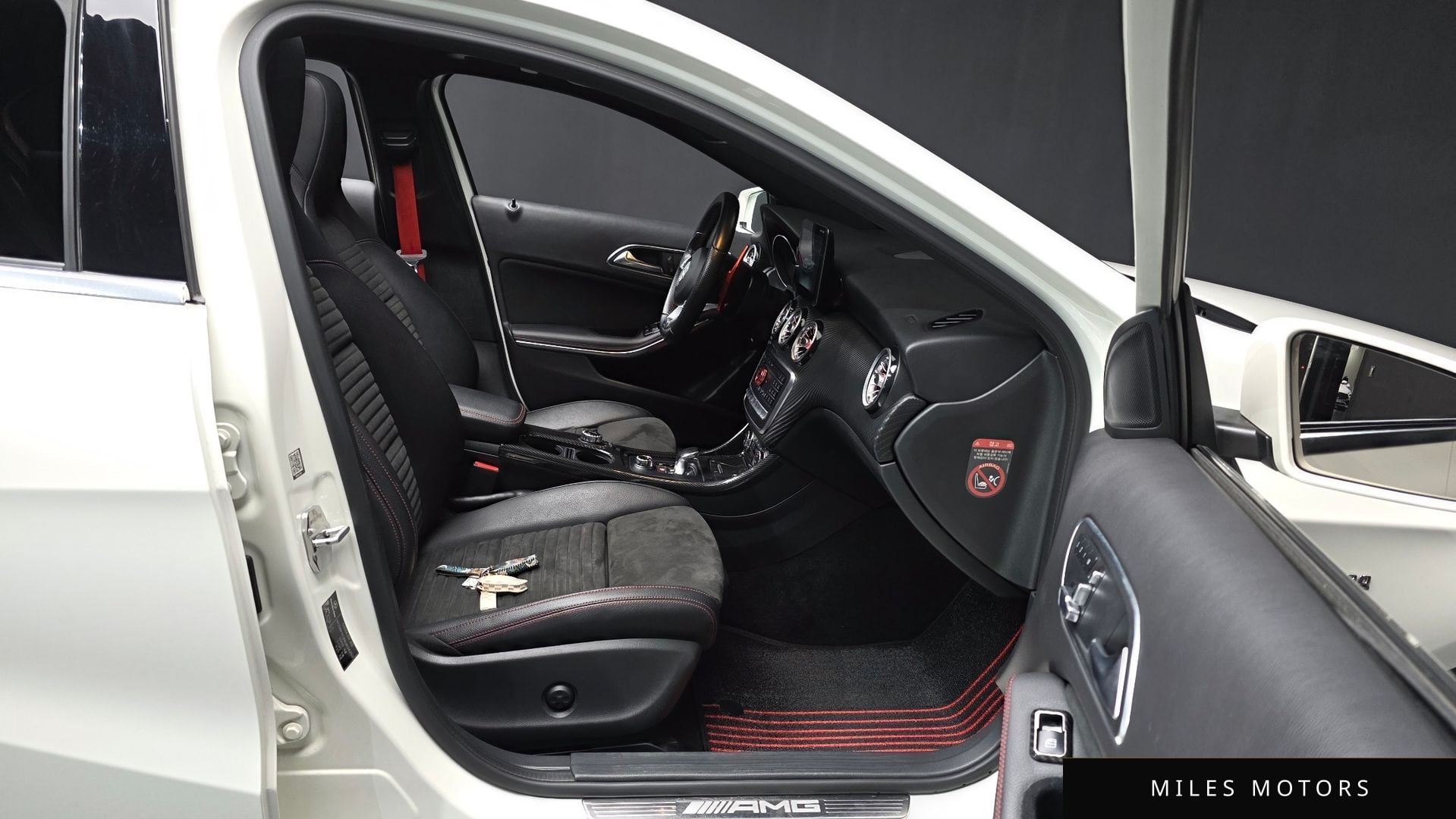 Mercedes-Benz A-Class W176 2018 — миниатюра 11