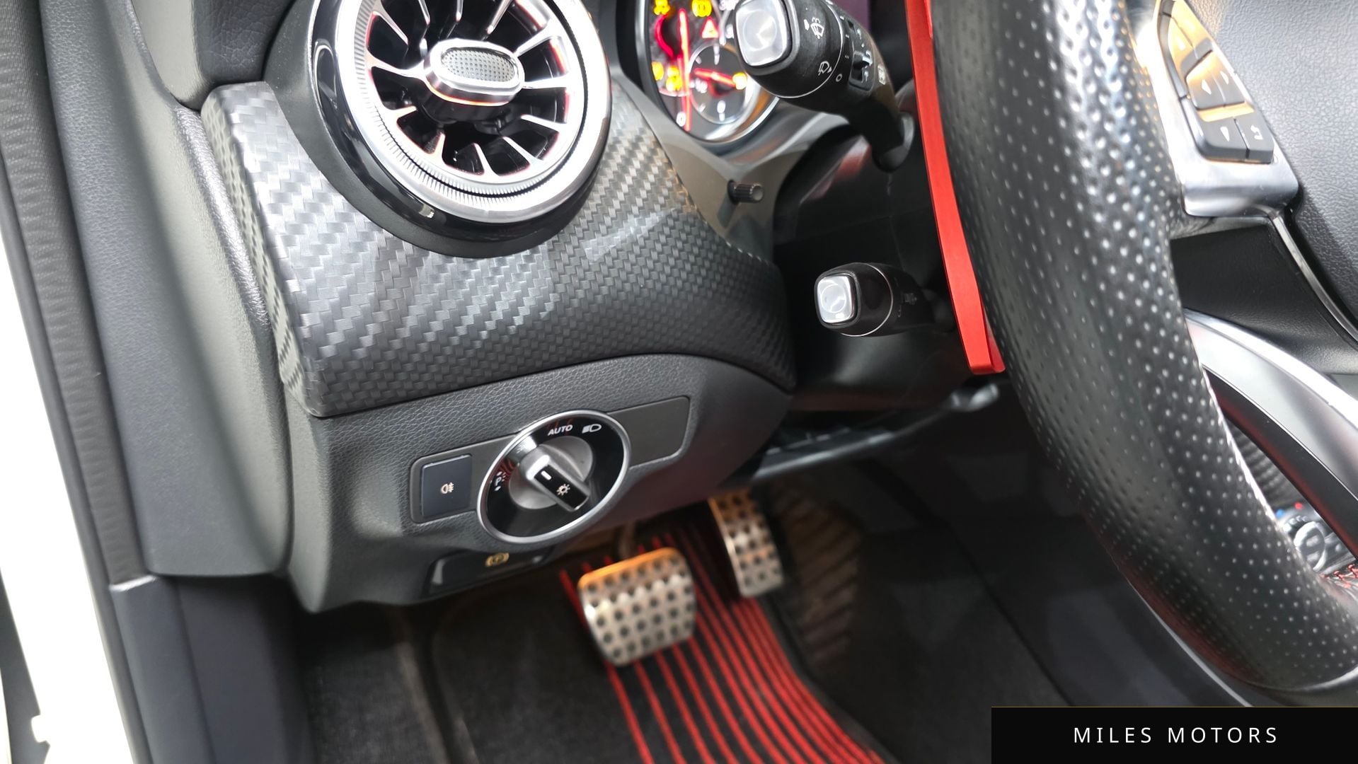 Mercedes-Benz A-Class W176 2018 — миниатюра 14