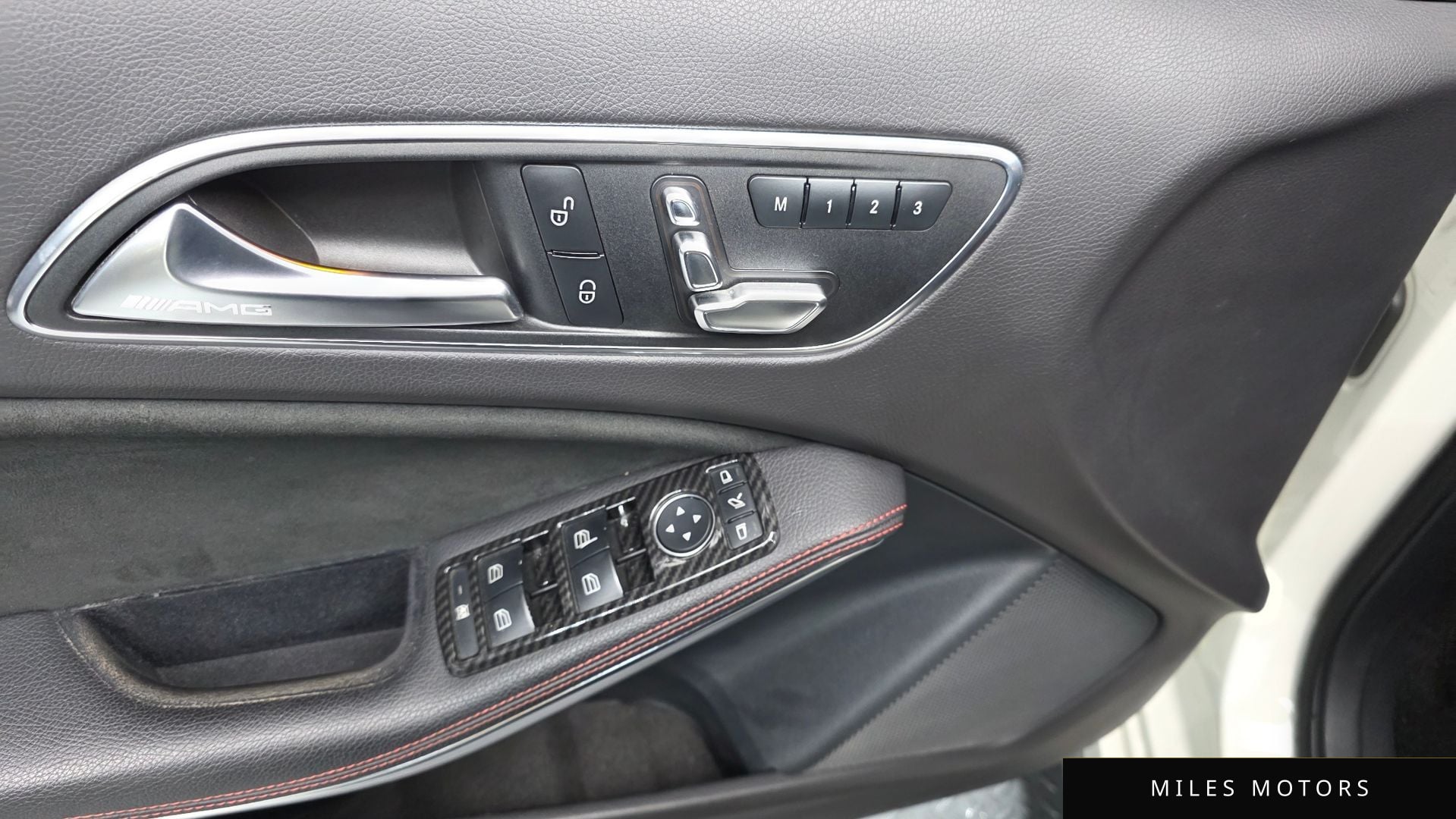 Mercedes-Benz A-Class W176 2018 — миниатюра 18