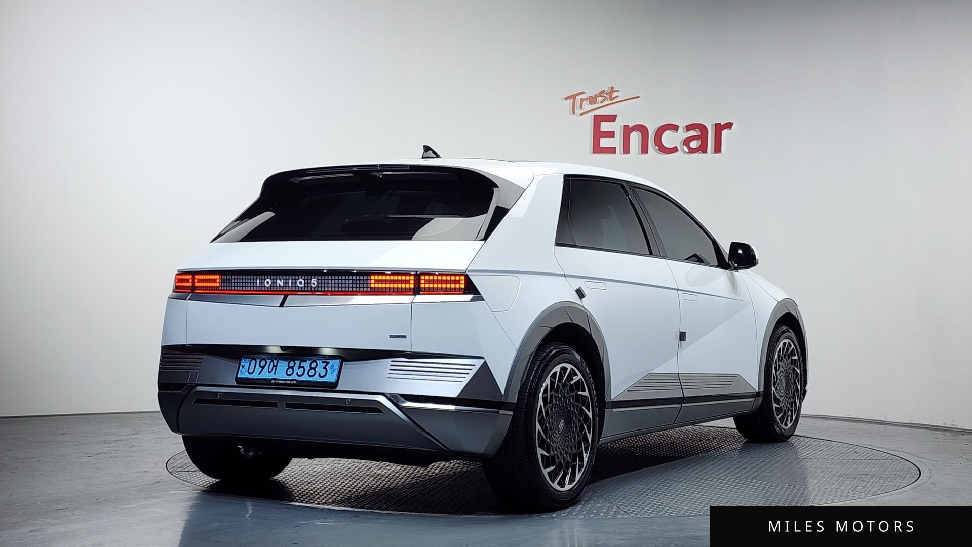 Hyundai Ioniq5 2023 — миниатюра 2