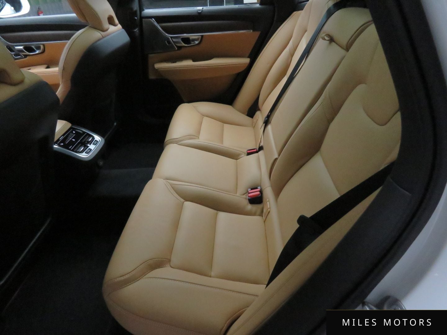 Volvo V90 2025 — миниатюра 11