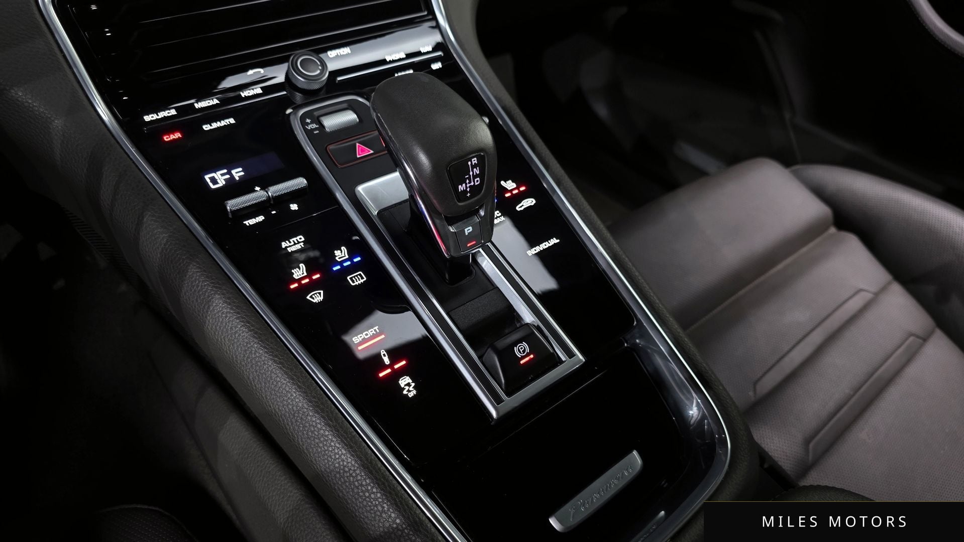 Porsche Panamera 2018 — миниатюра 9