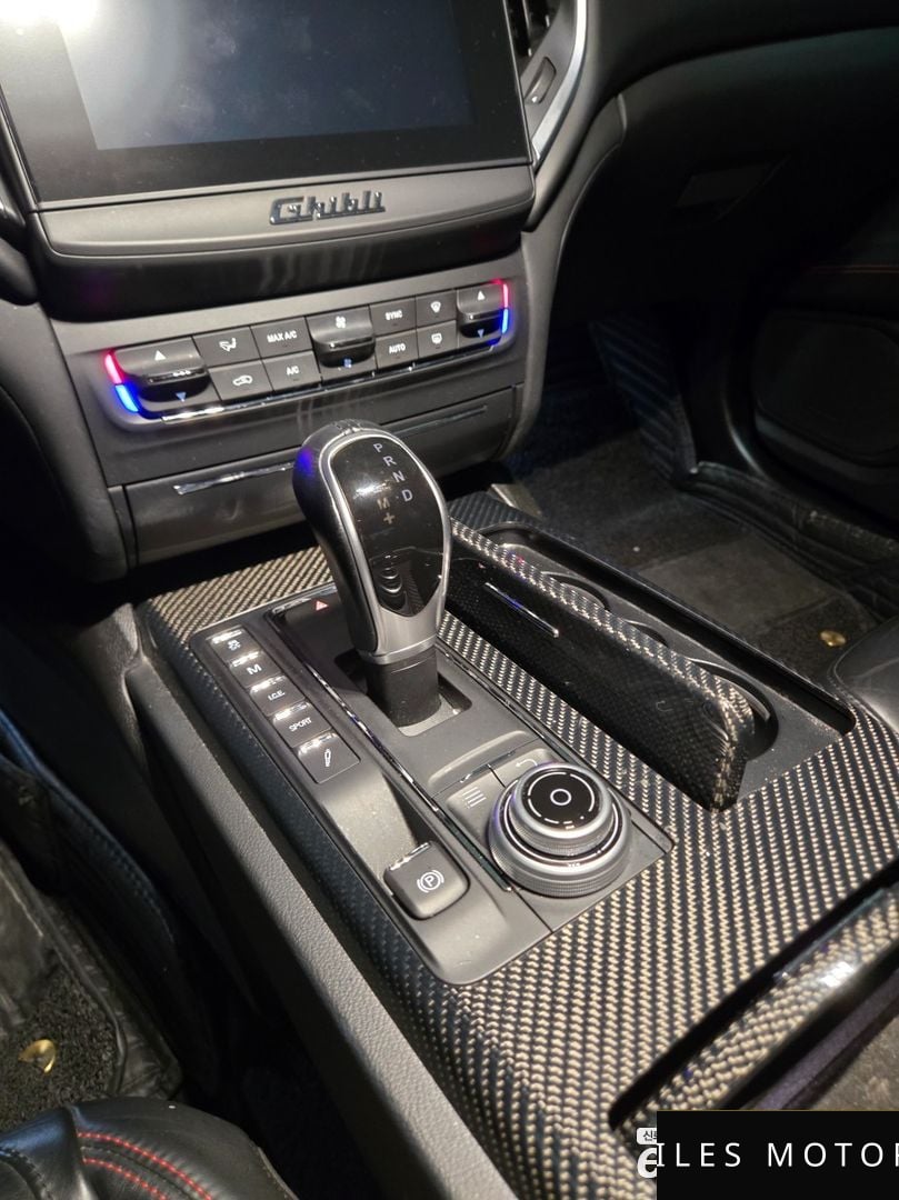 Maserati Ghibli 2018 — миниатюра 8