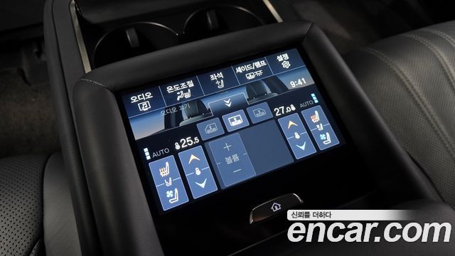Лексус LS500h 2024 — миниатюра 19