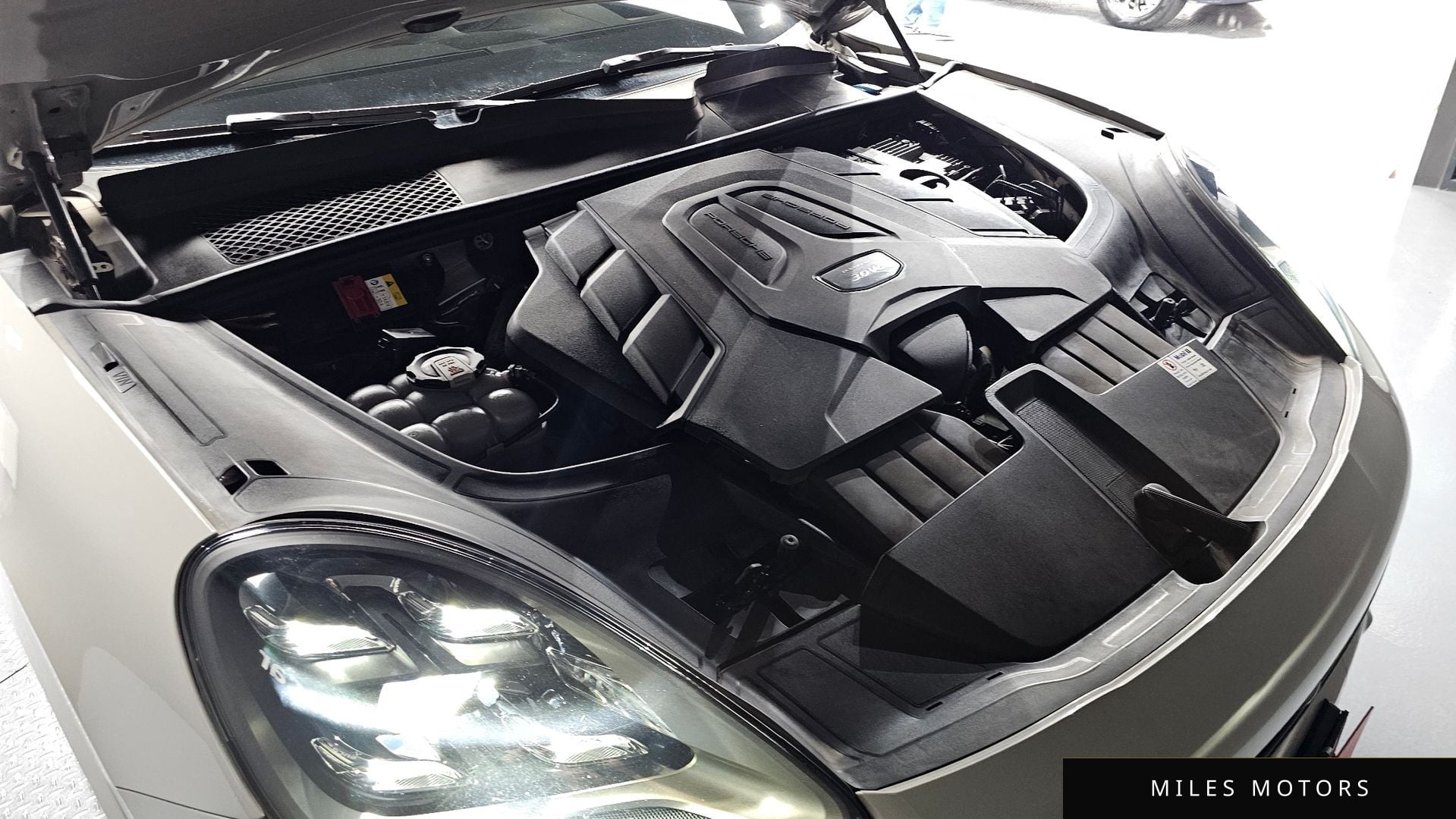 Porsche Cayenne 2021 — миниатюра 6