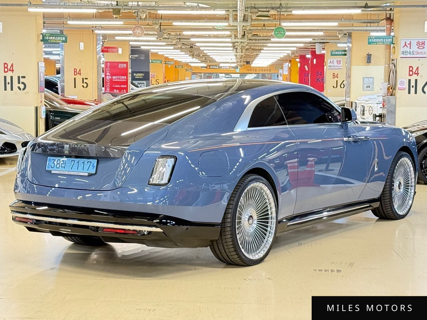 Rolls-Royce 스펙터 2024 — миниатюра 2