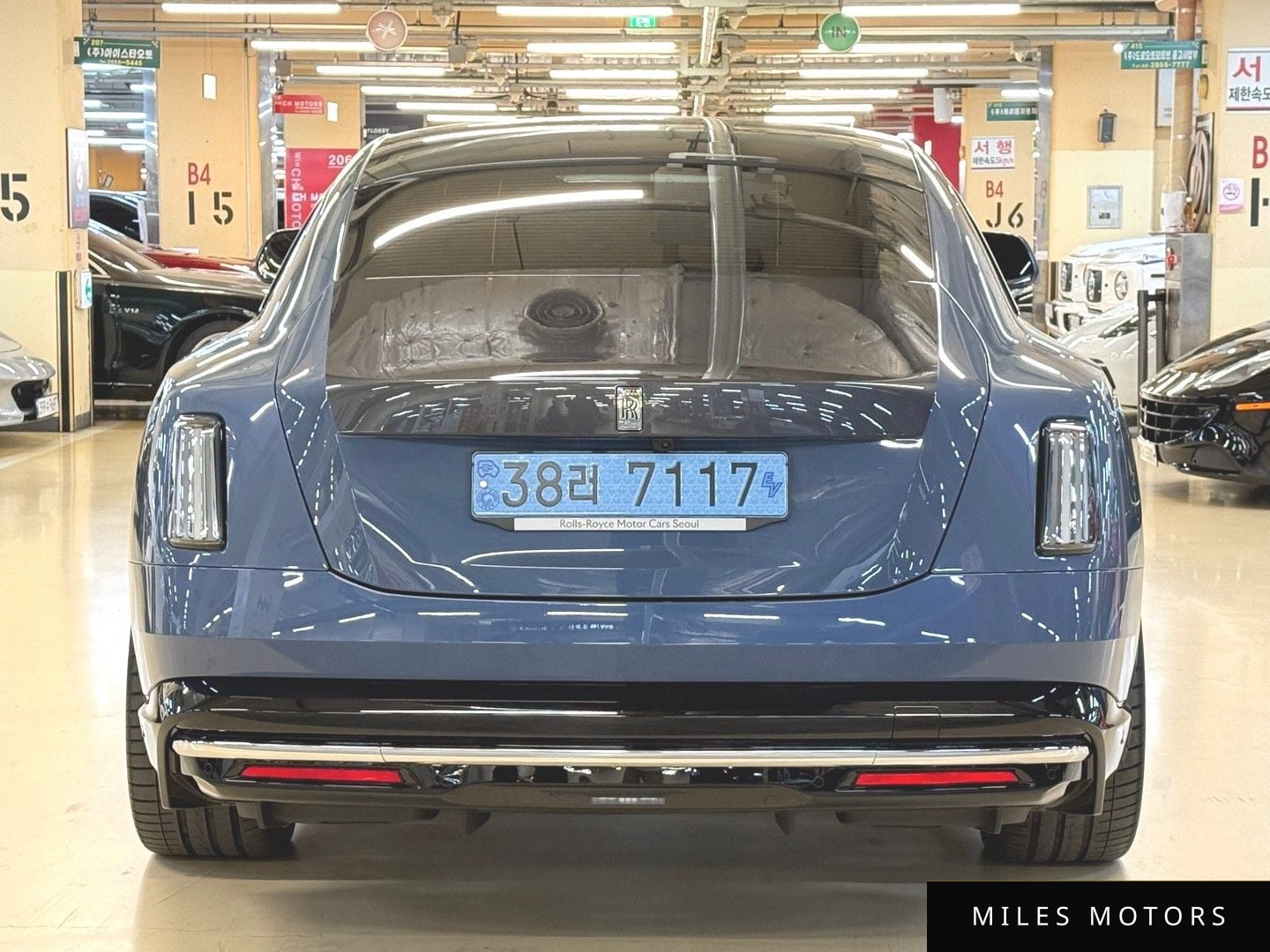 Rolls-Royce 스펙터 2024 — миниатюра 4