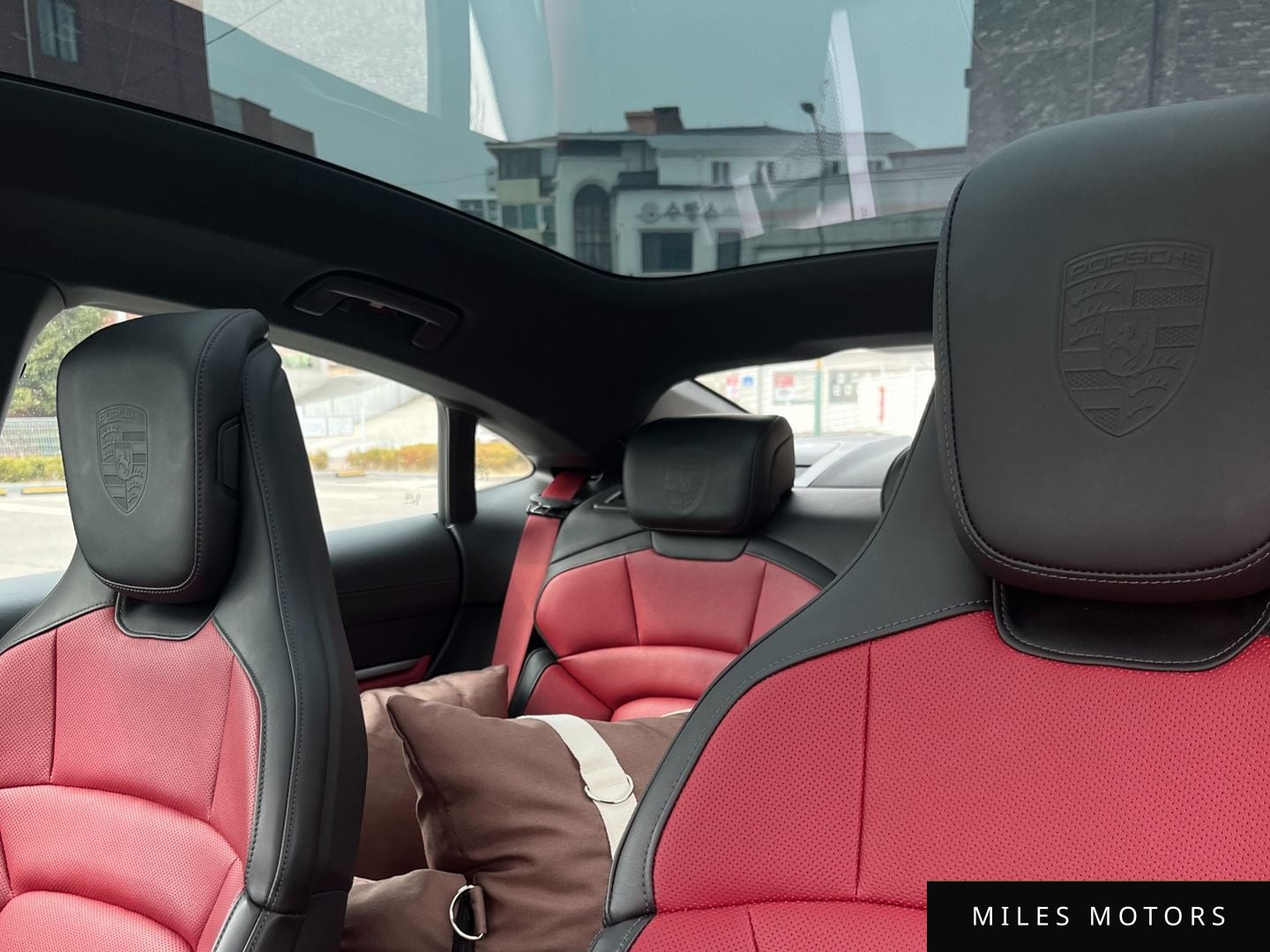 Porsche Taycan 2025 — миниатюра 12