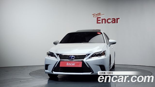 Лексус CT200h 2017 — миниатюра 3