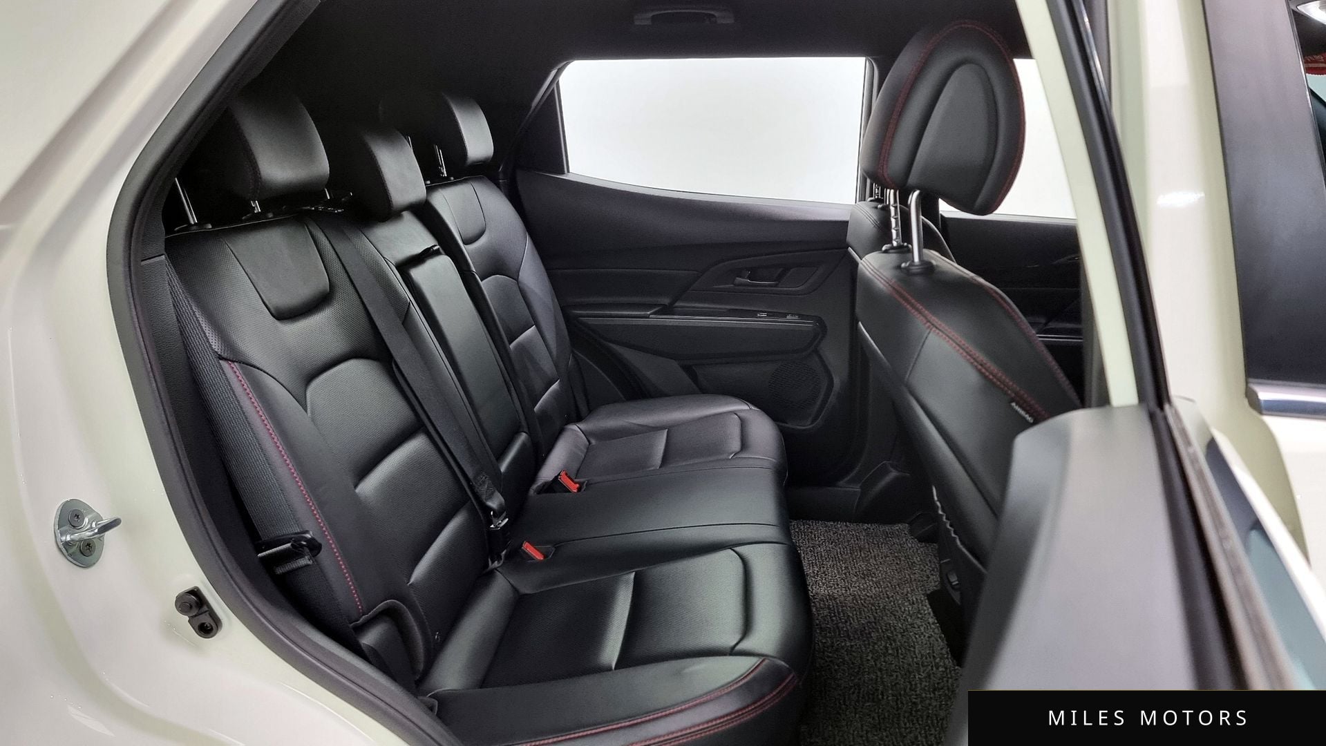 KG Mobility Beautiful Korando 2021 — миниатюра 12
