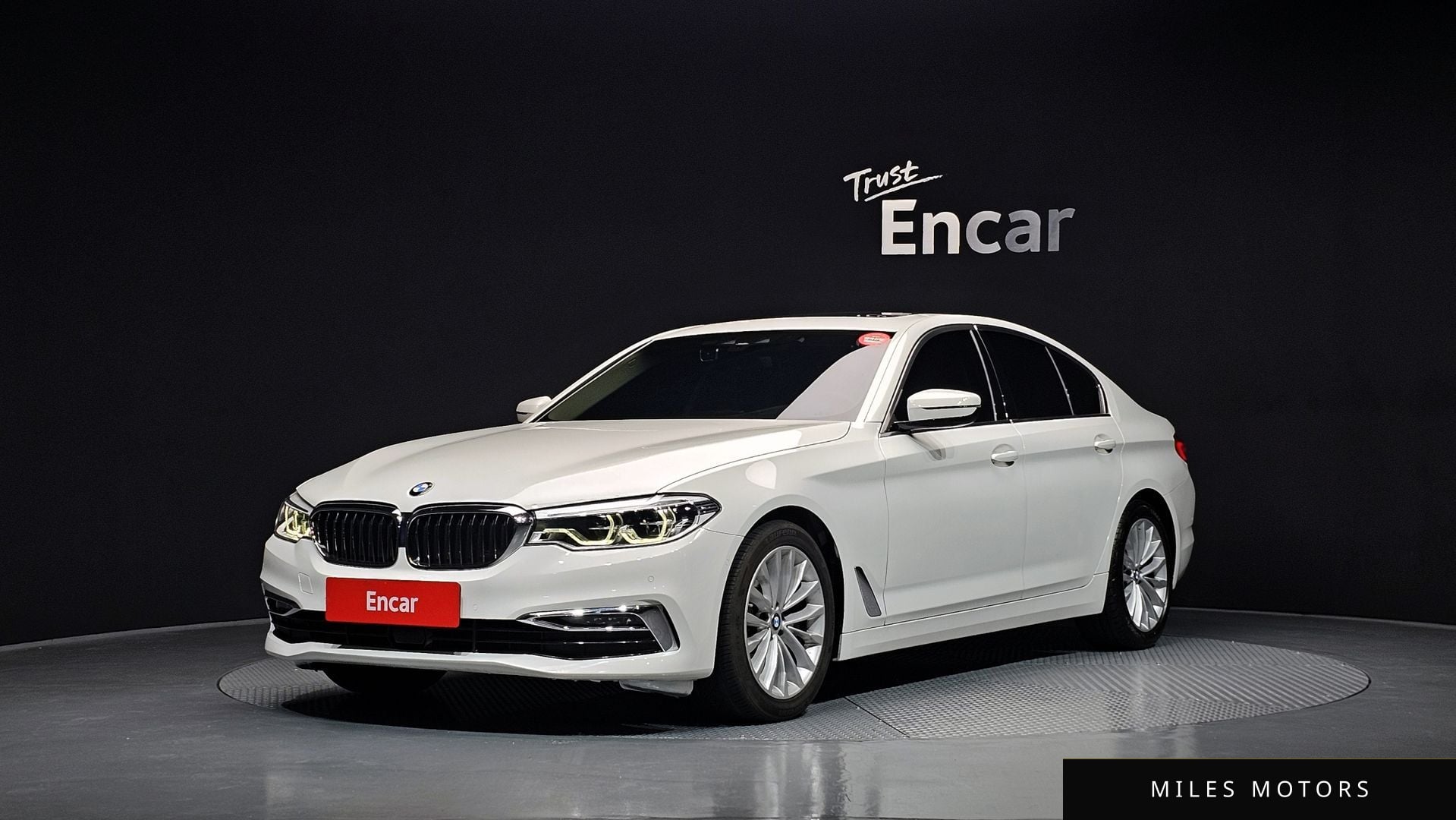 BMW 5 Series (G30) 2019 — фото 1 из 12