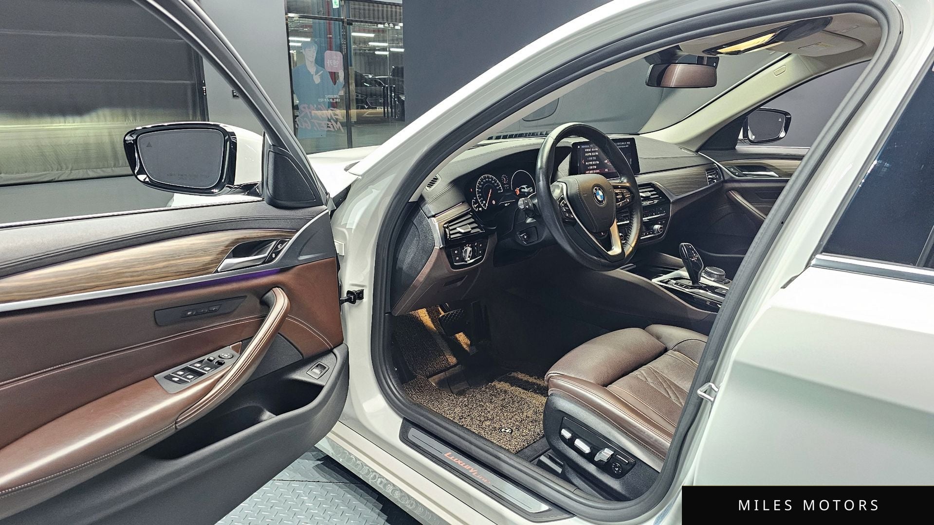 BMW 5 Series (G30) 2019 — миниатюра 11