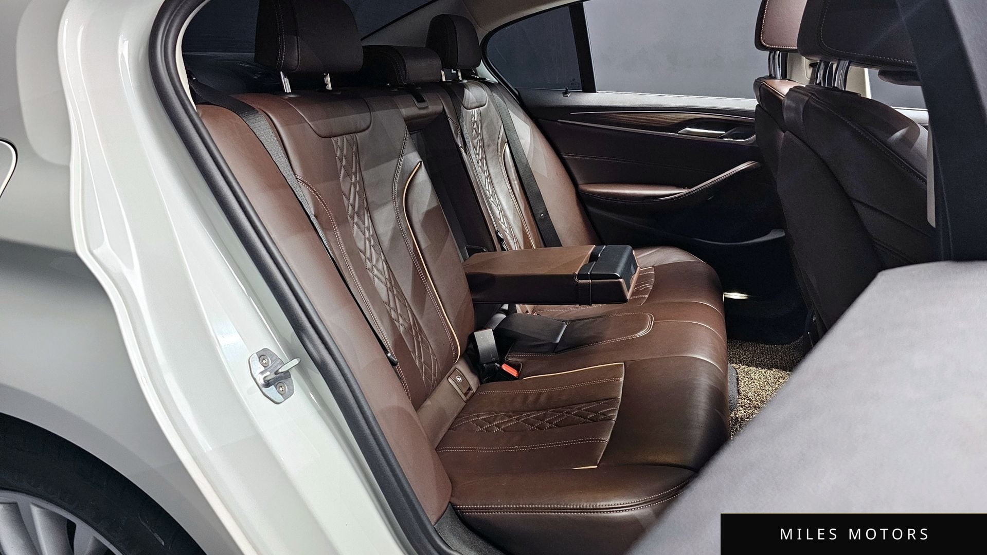 BMW 5 Series (G30) 2019 — миниатюра 12