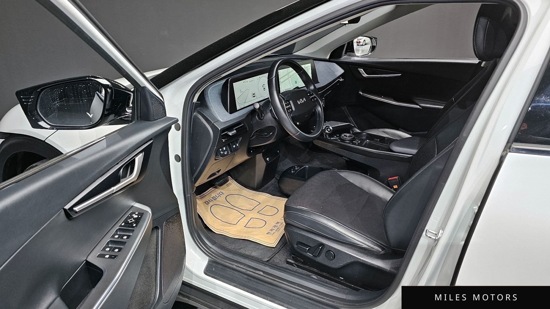 Kia EV6 2022 — миниатюра 10
