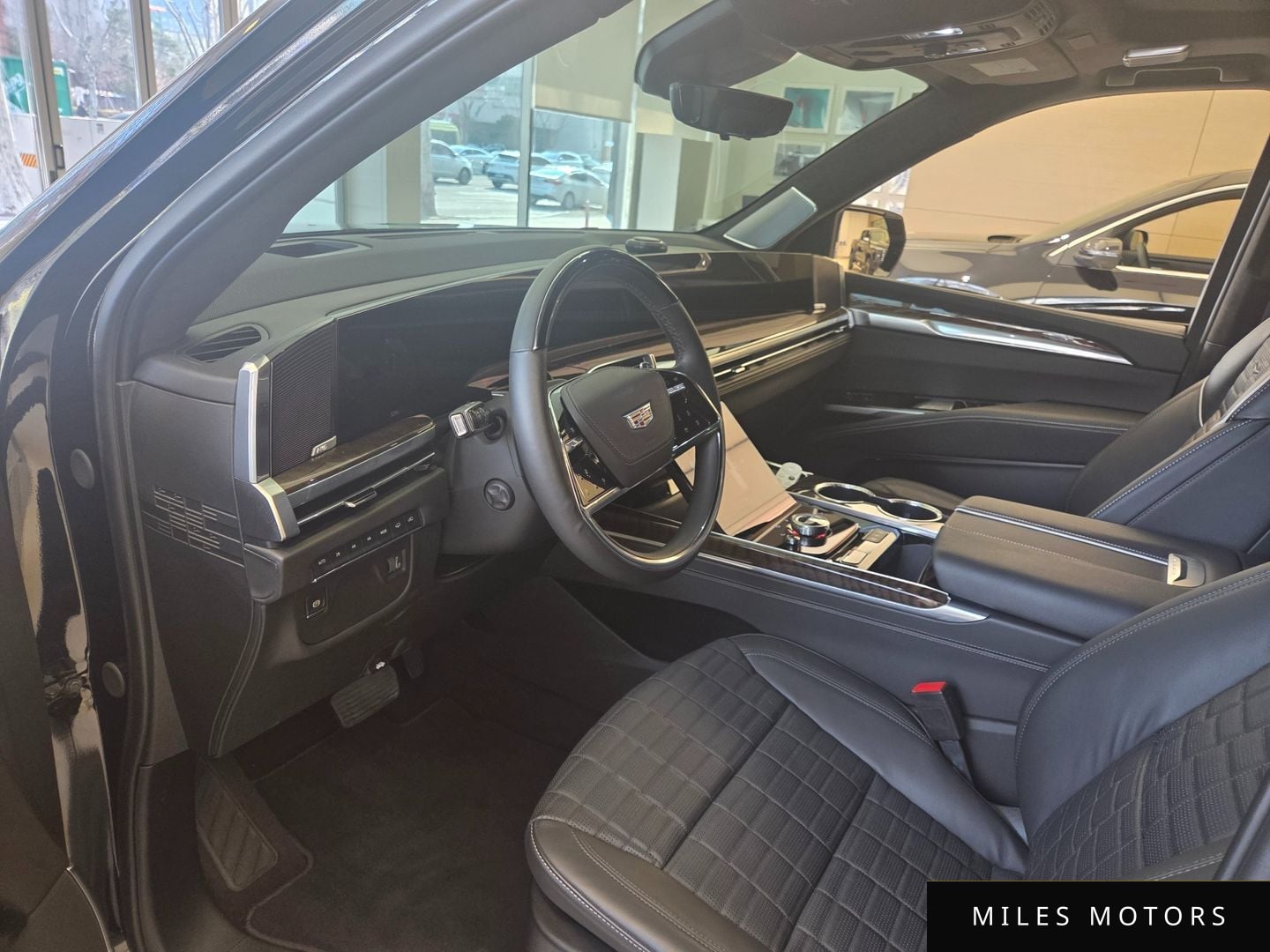 Cadillac Escalade 2025 — миниатюра 8
