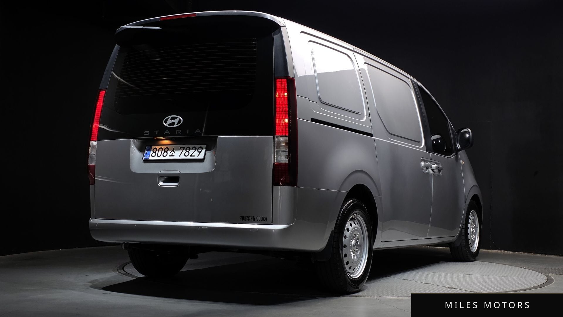 Hyundai Staria 2025 — миниатюра 2