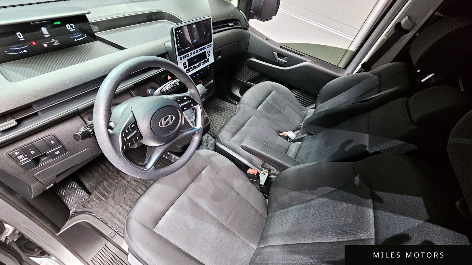 Hyundai Staria 2025 — миниатюра 7