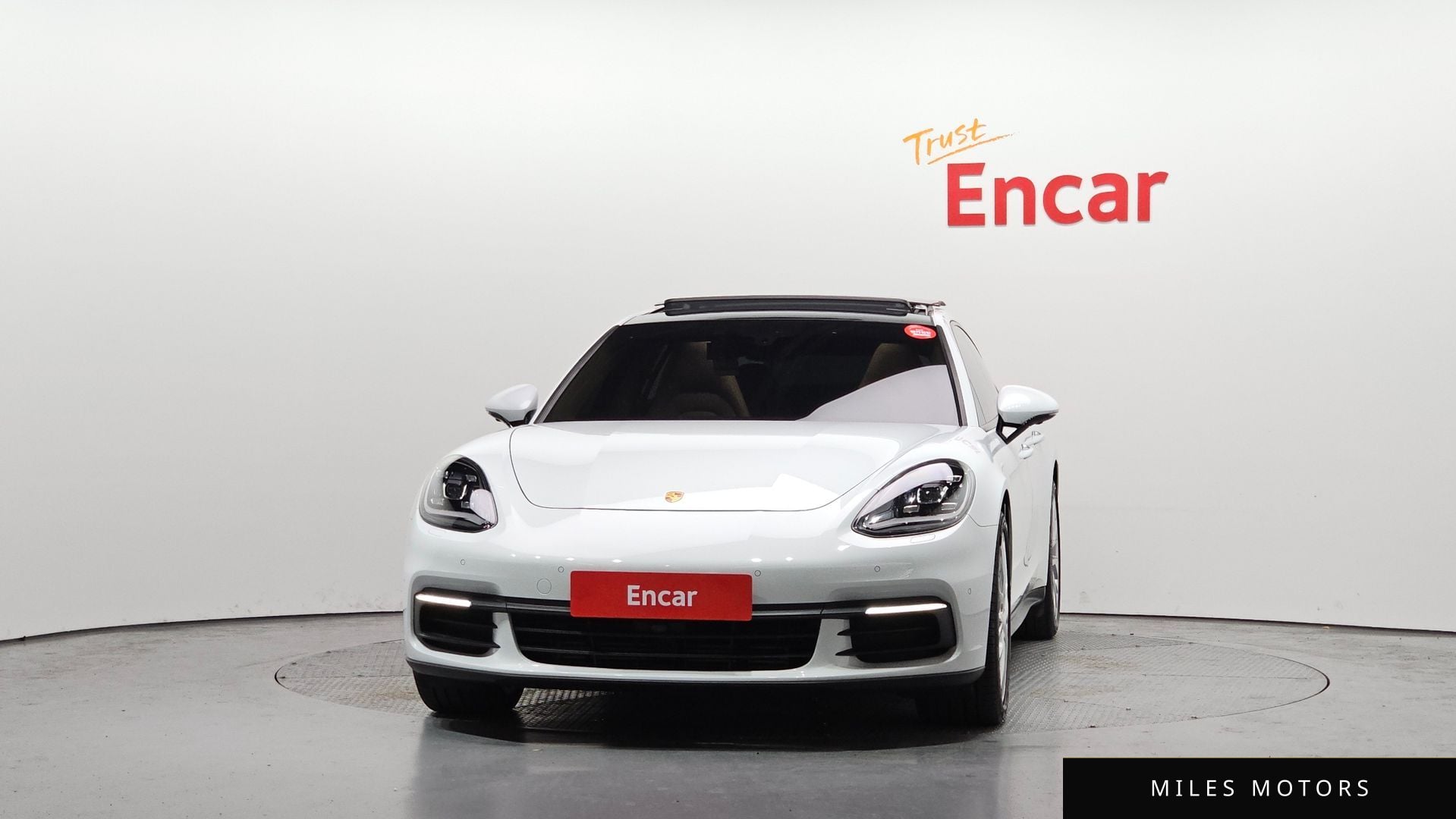 Porsche Panamera 2018 — миниатюра 3