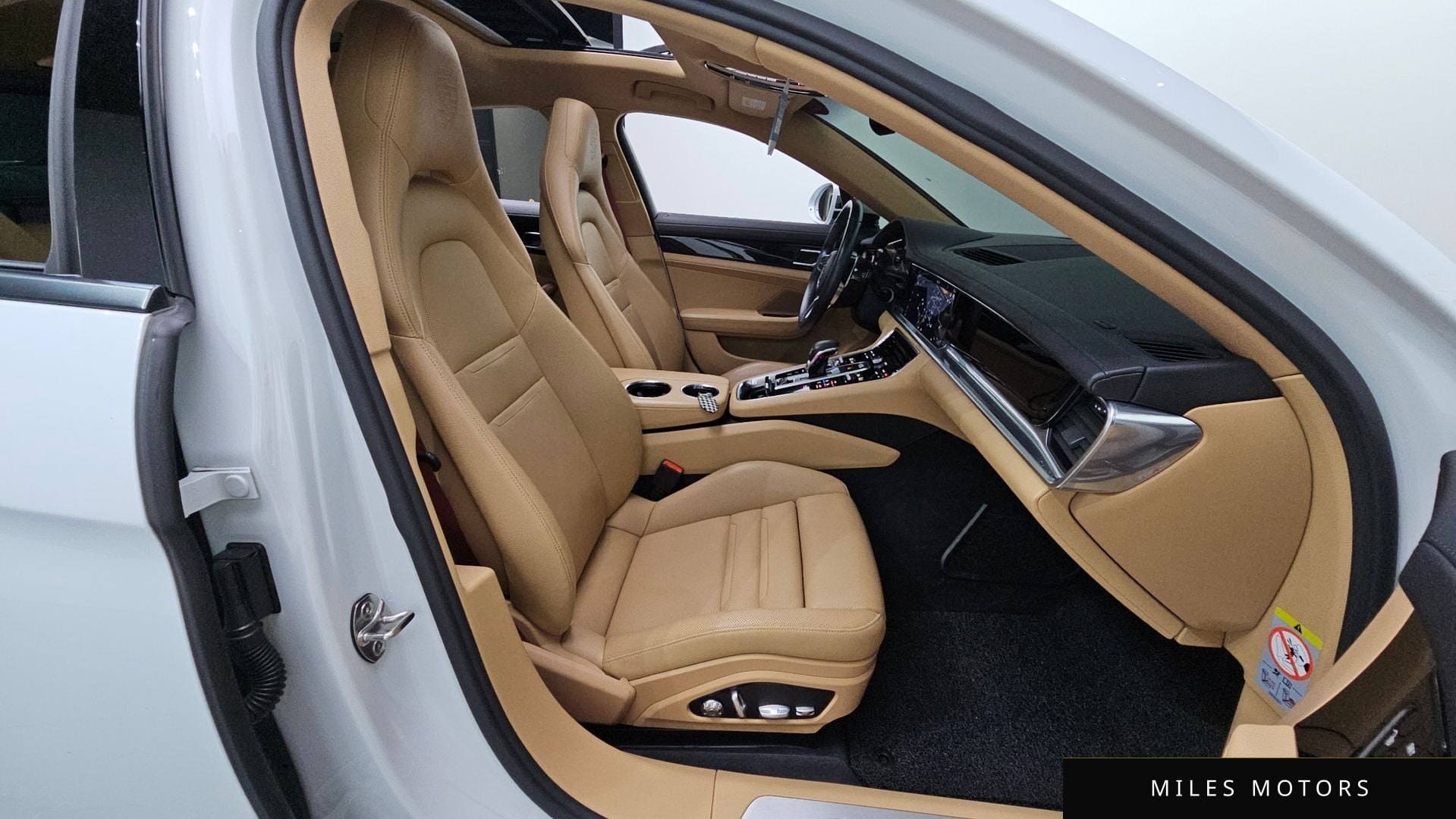 Porsche Panamera 2018 — миниатюра 11