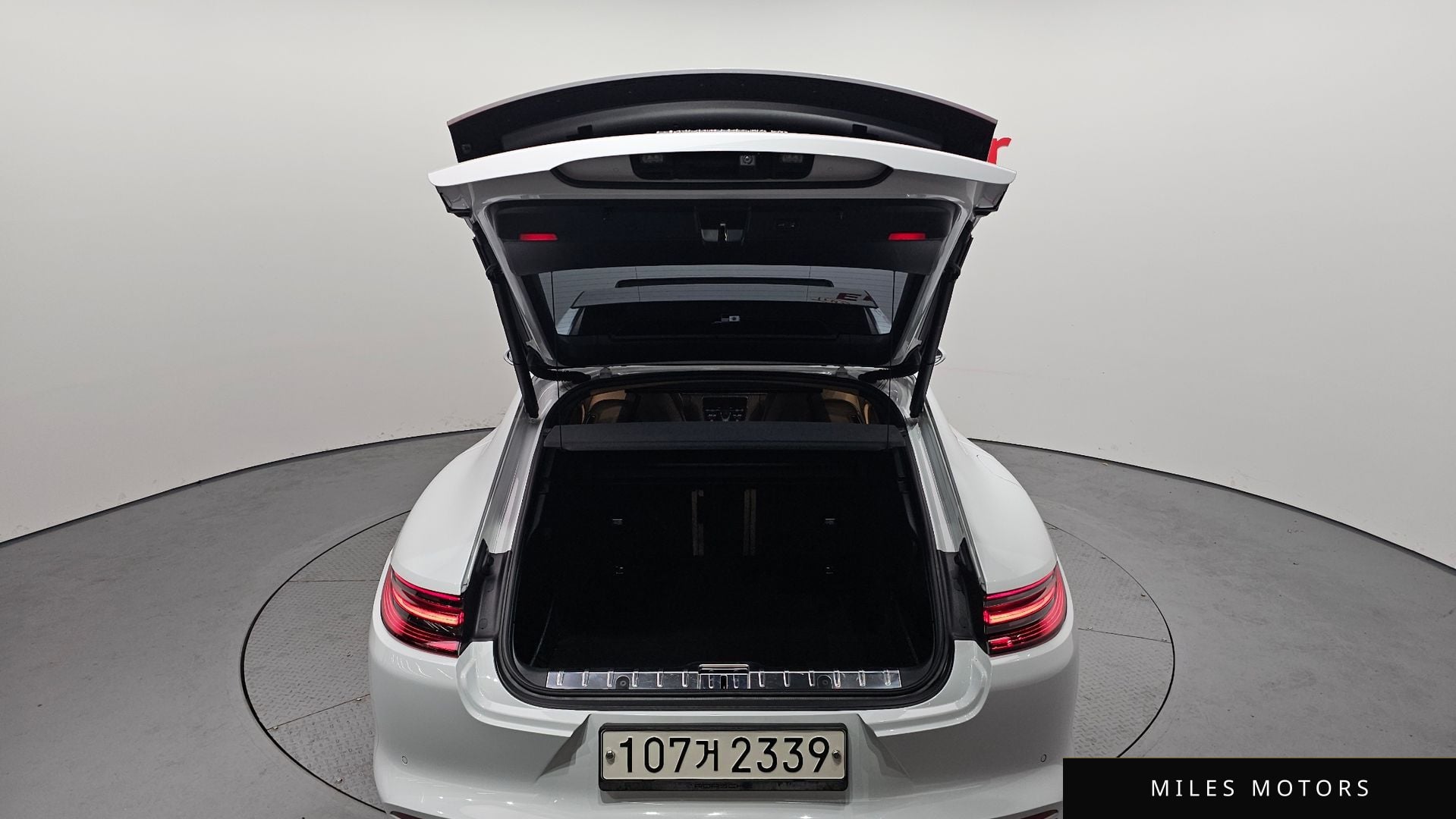 Porsche Panamera 2018 — миниатюра 20
