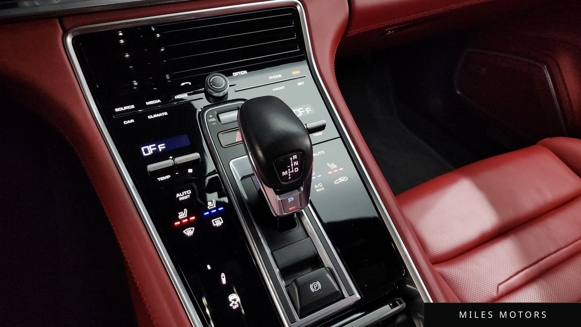 Porsche Panamera 2020 — миниатюра 9