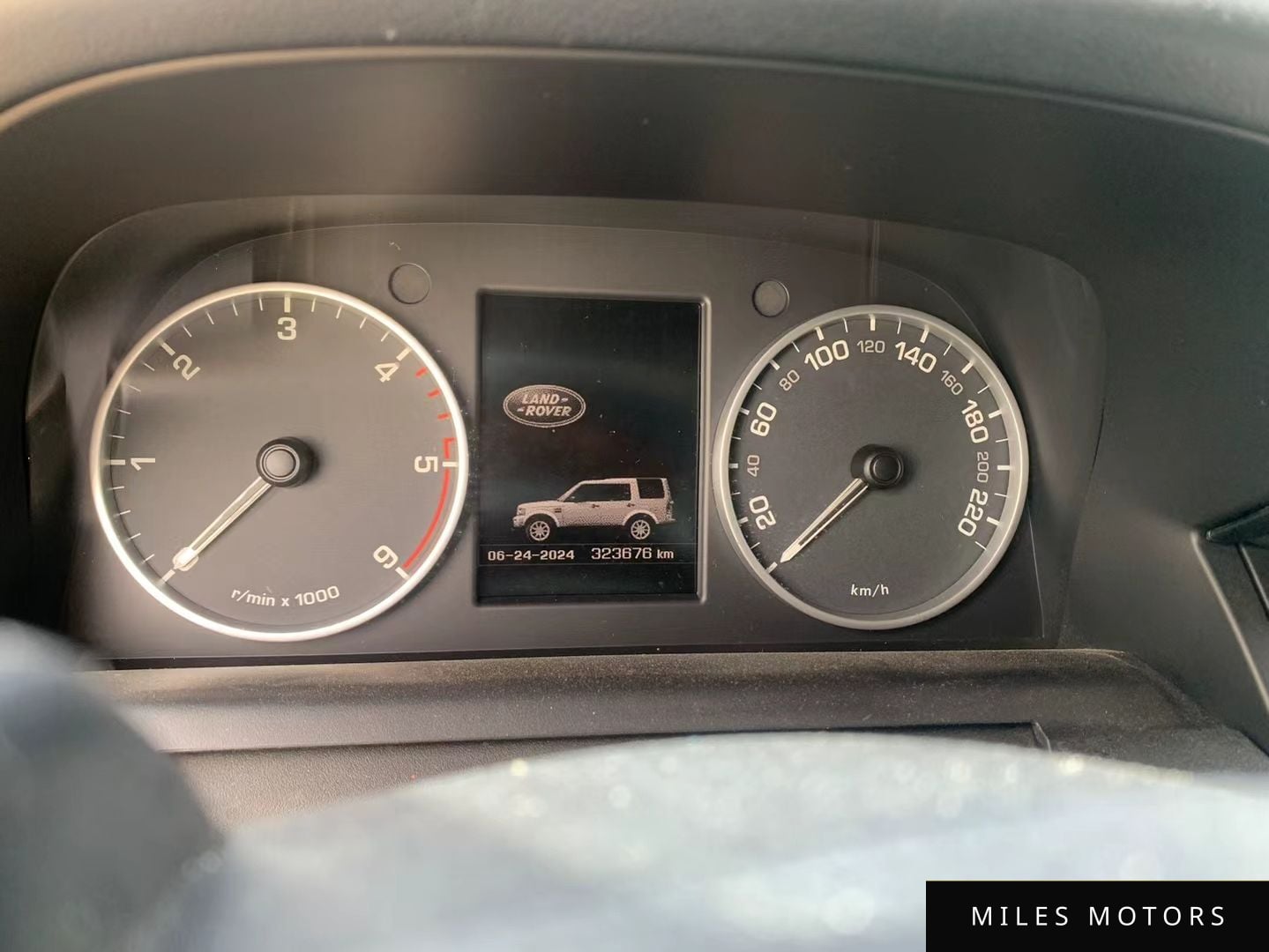 Land Rover Discovery 2013 — миниатюра 11